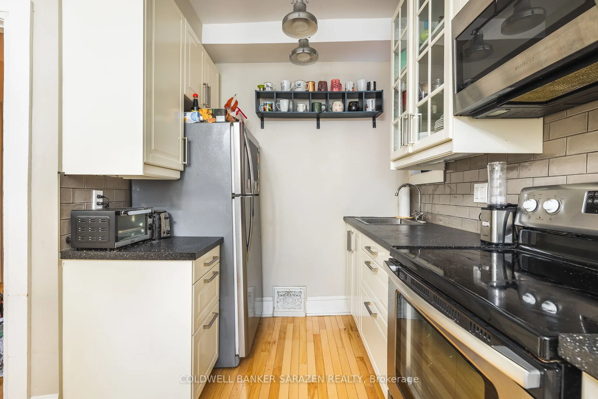 229 Charlotte Street