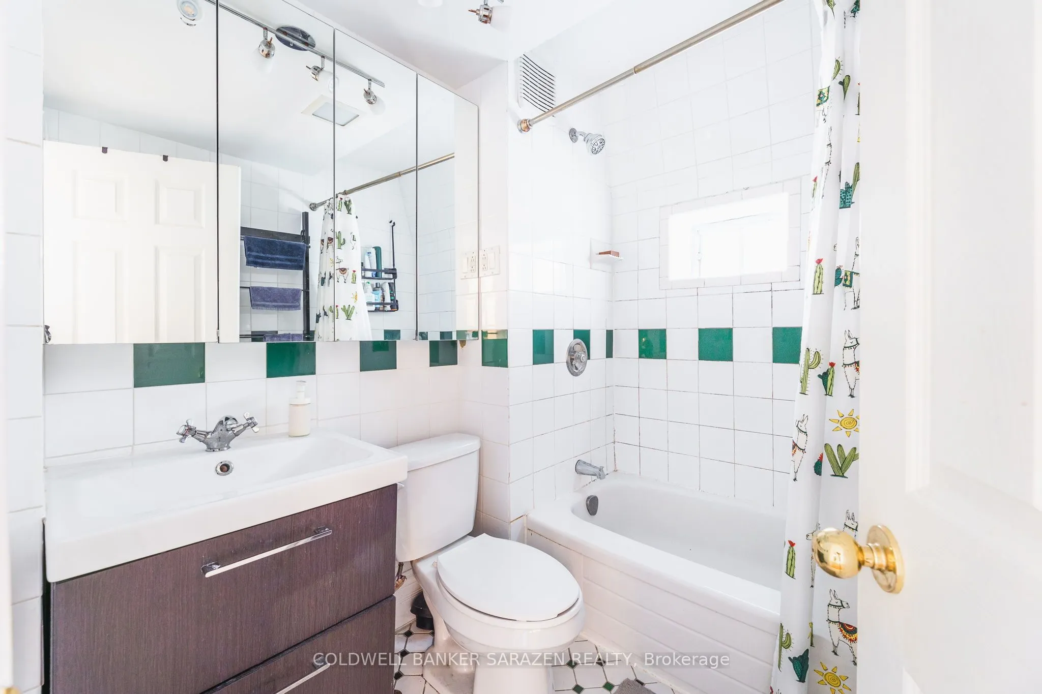 229 Charlotte Street