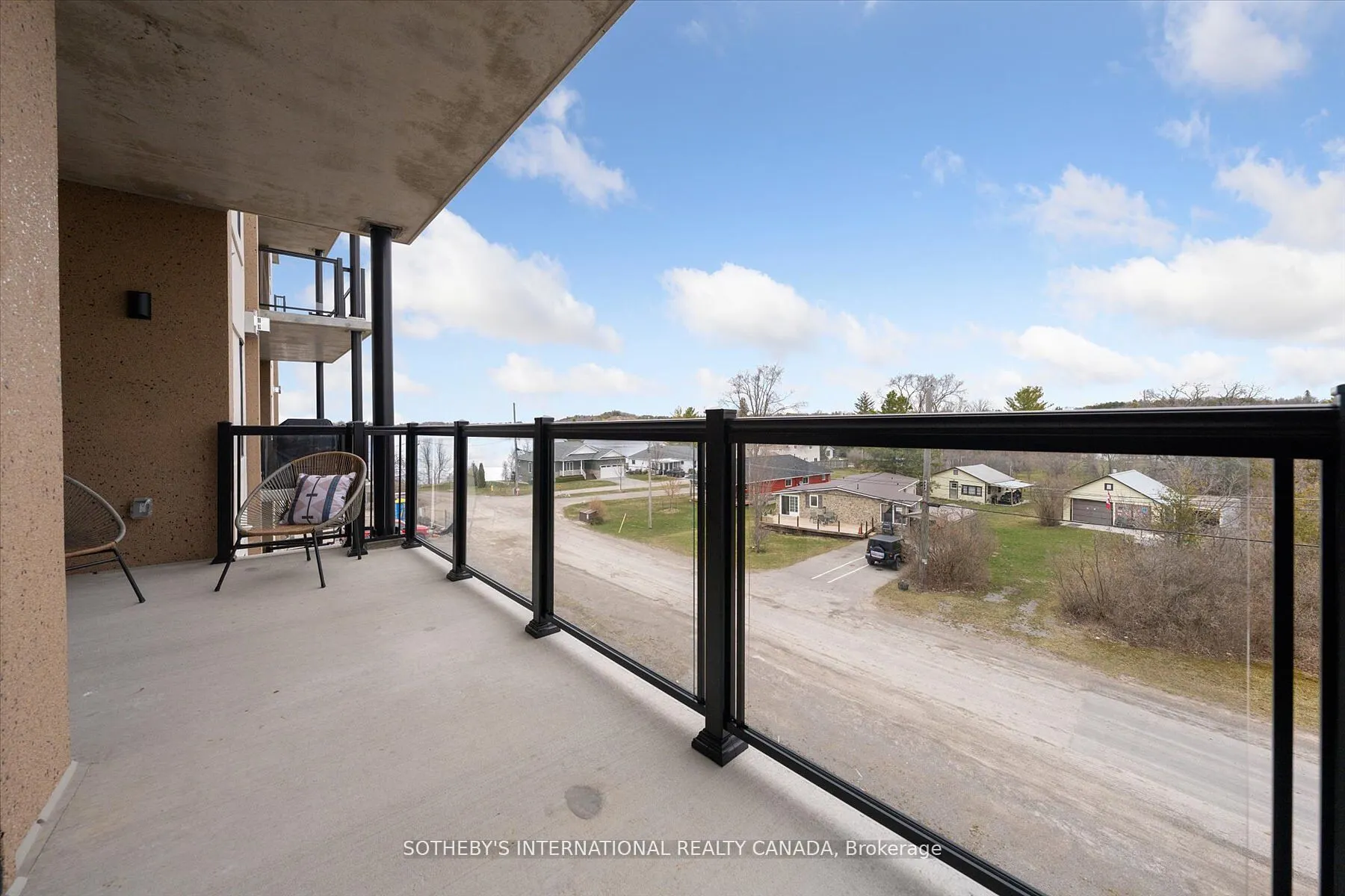 19B West Street N, #306