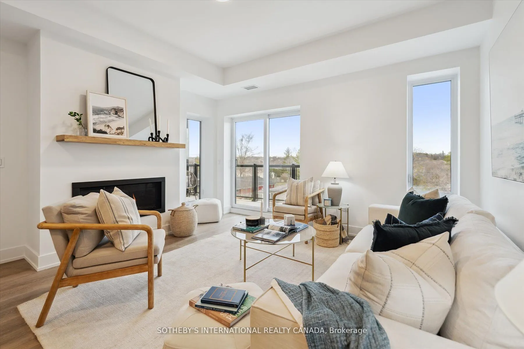 19B West Street N, #306