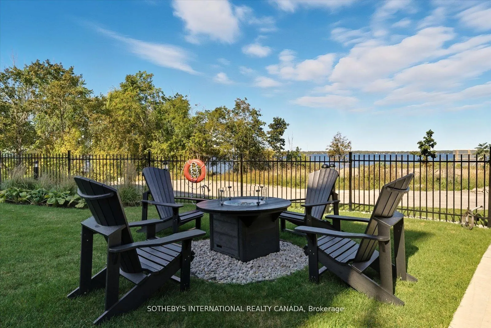 19B West Street N, #306