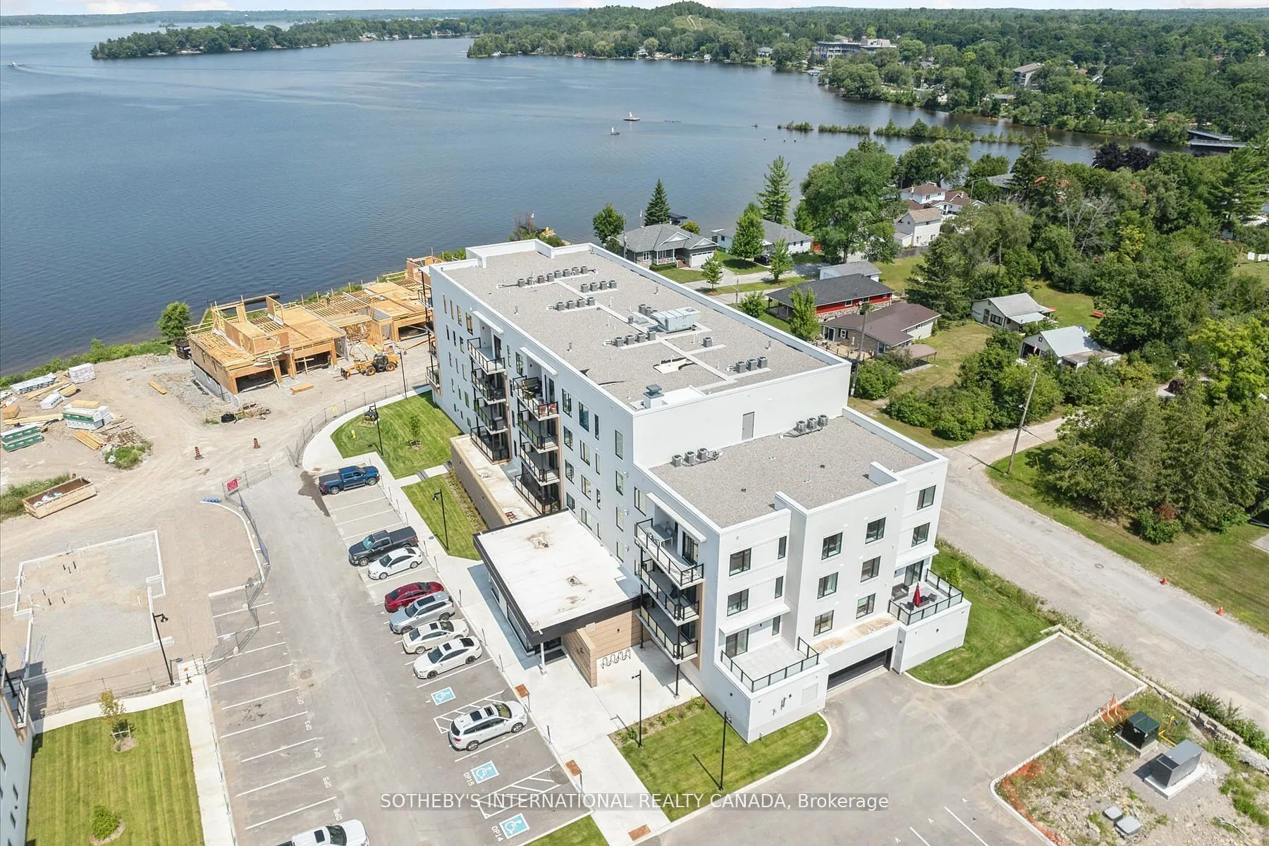 19B West Street N, #306