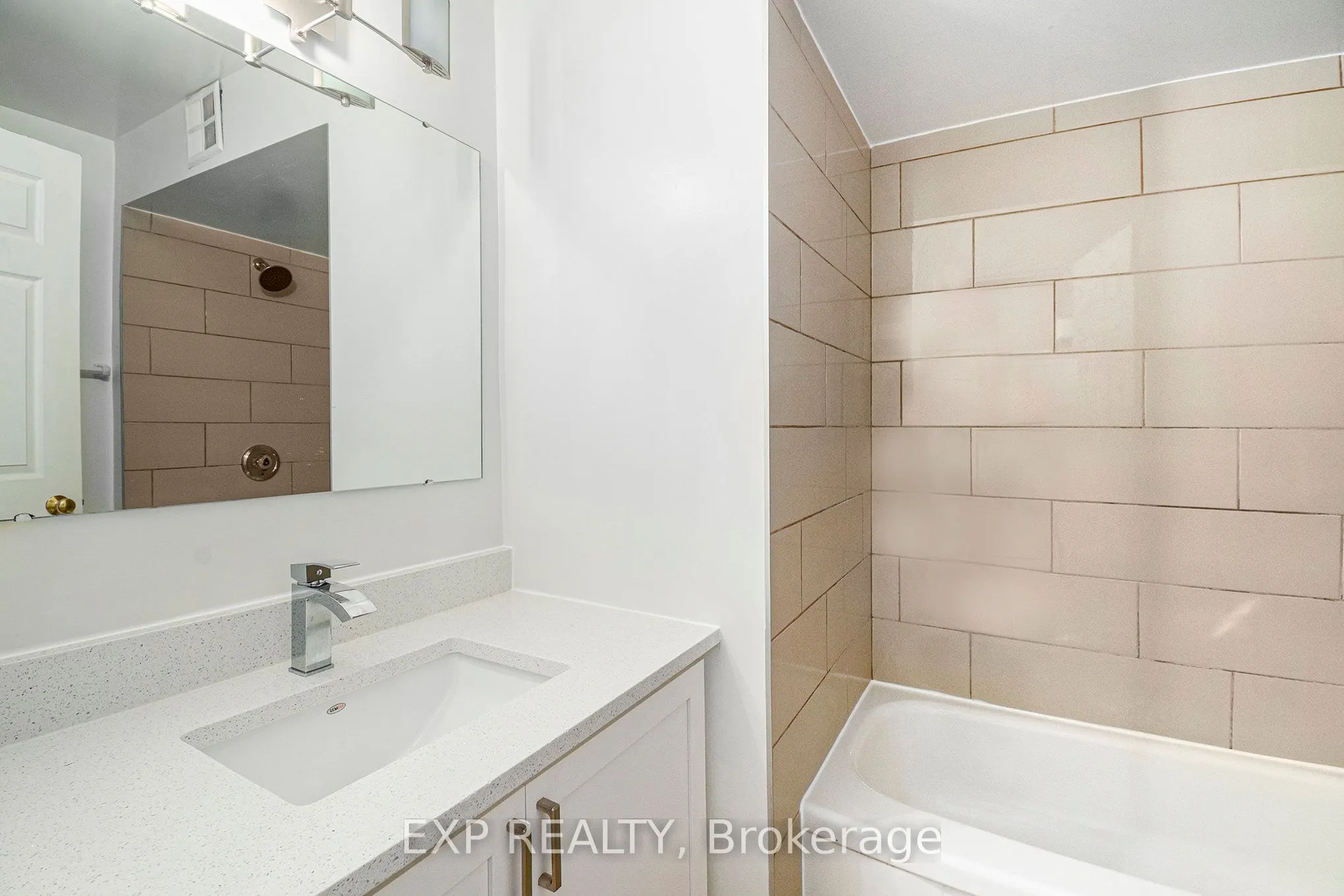 199 Kent Street, #1402