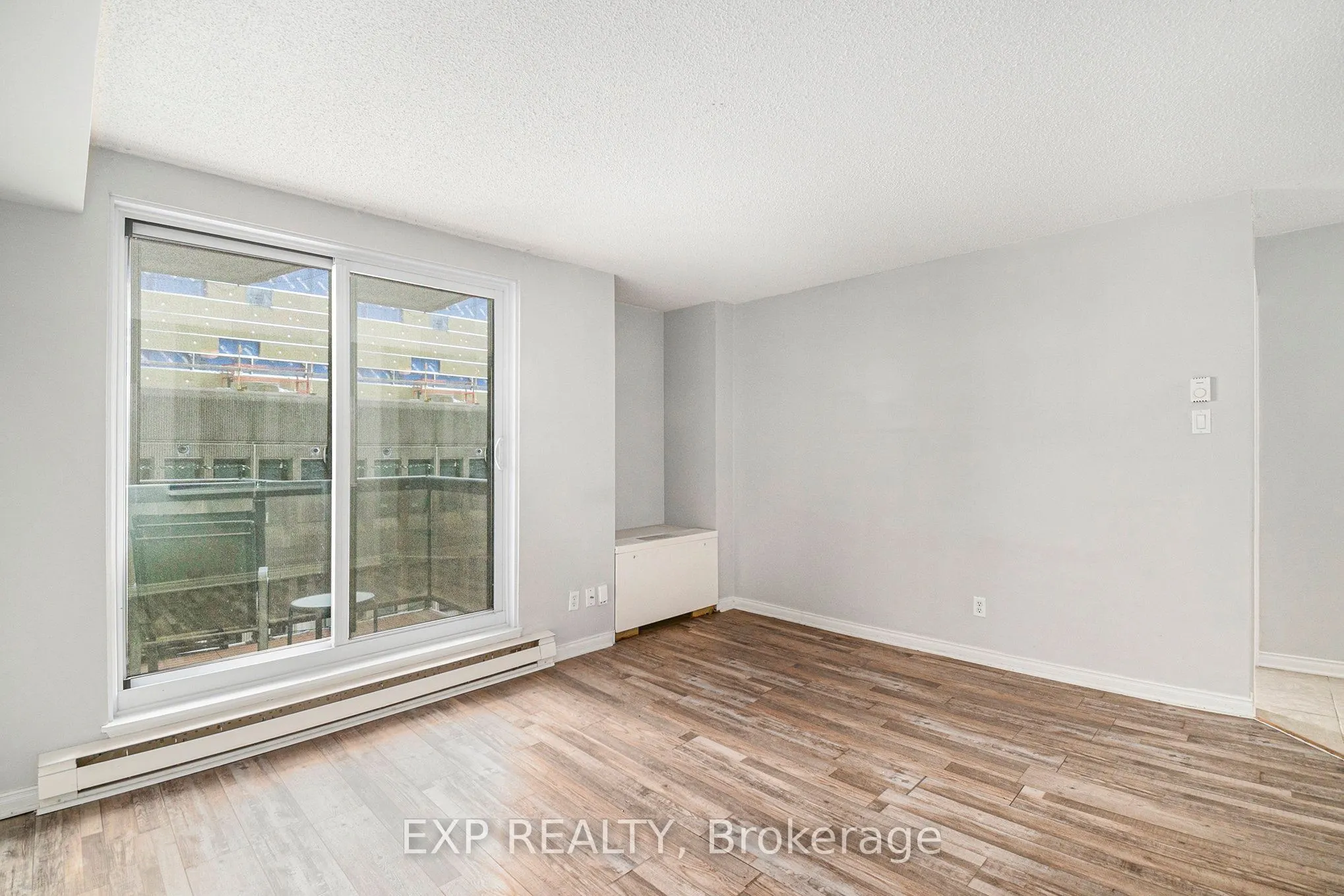 199 Kent Street, #1402