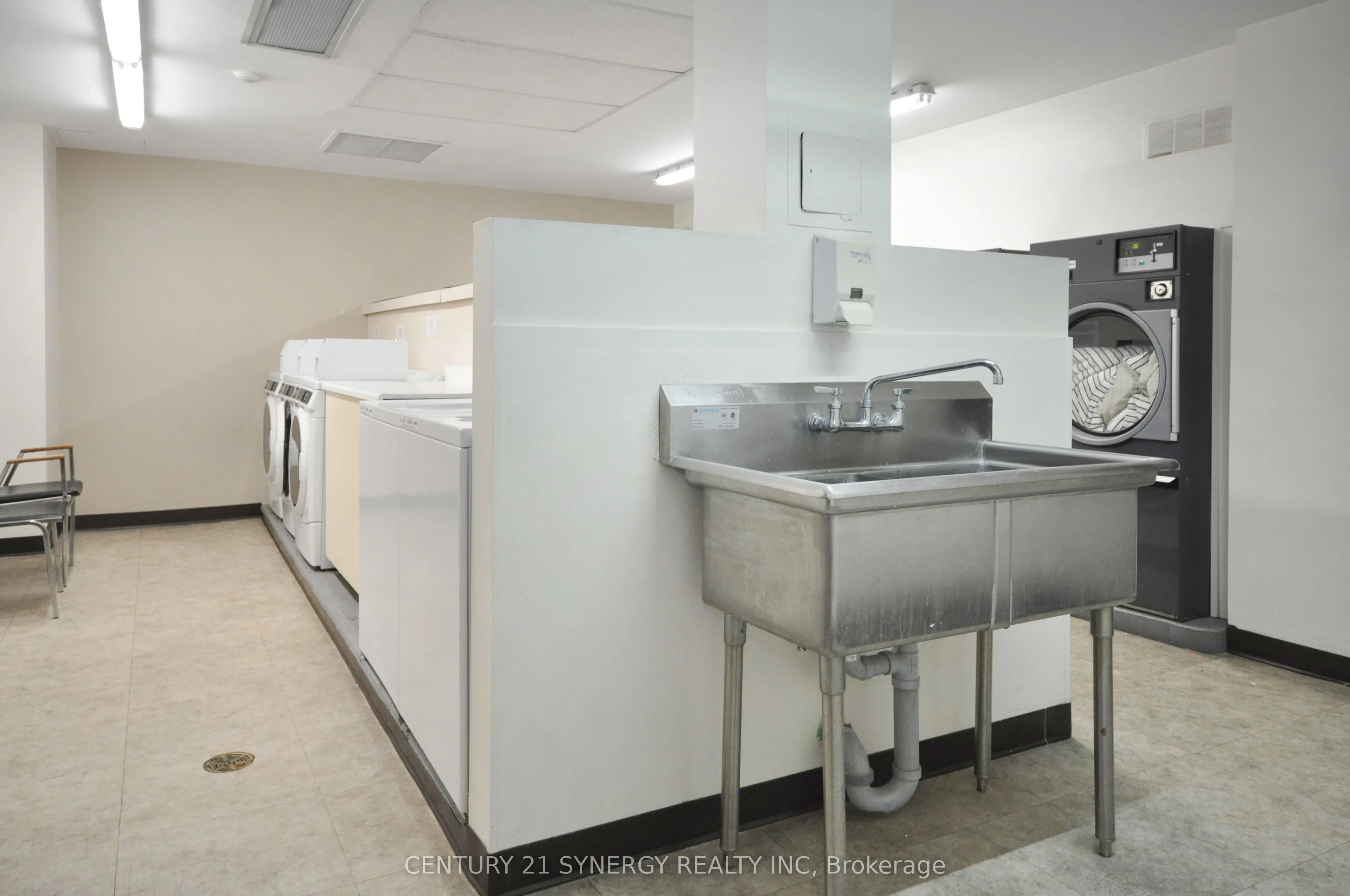 515 ST LAURENT Boulevard, #631