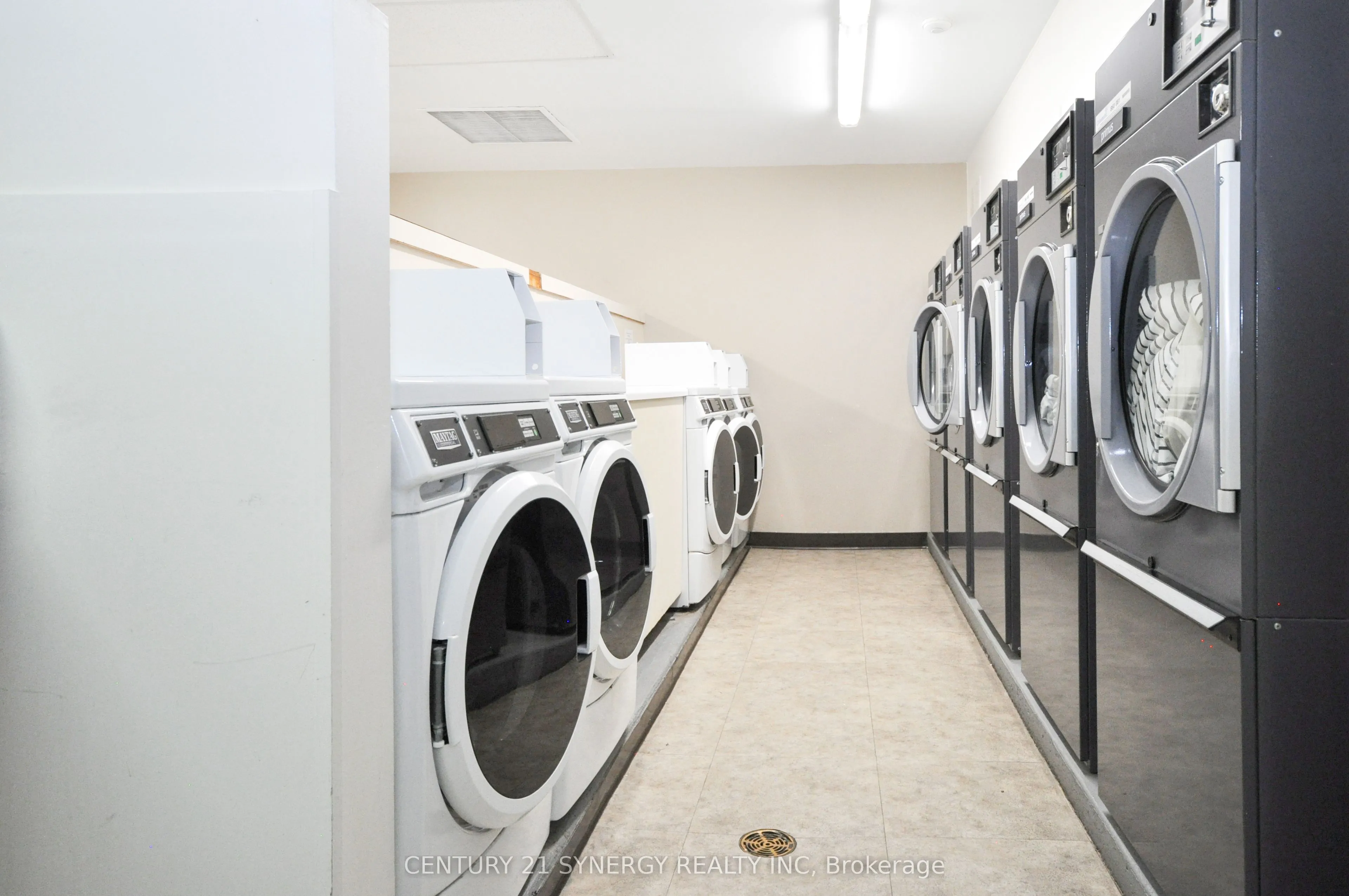 515 ST LAURENT Boulevard, #631