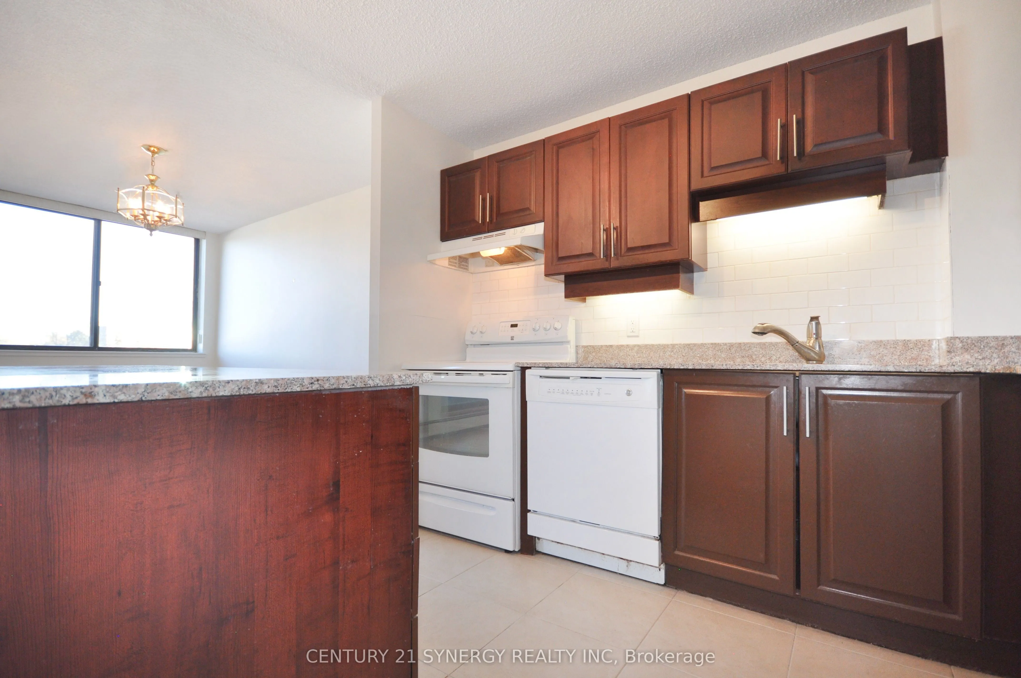 515 ST LAURENT Boulevard, #631