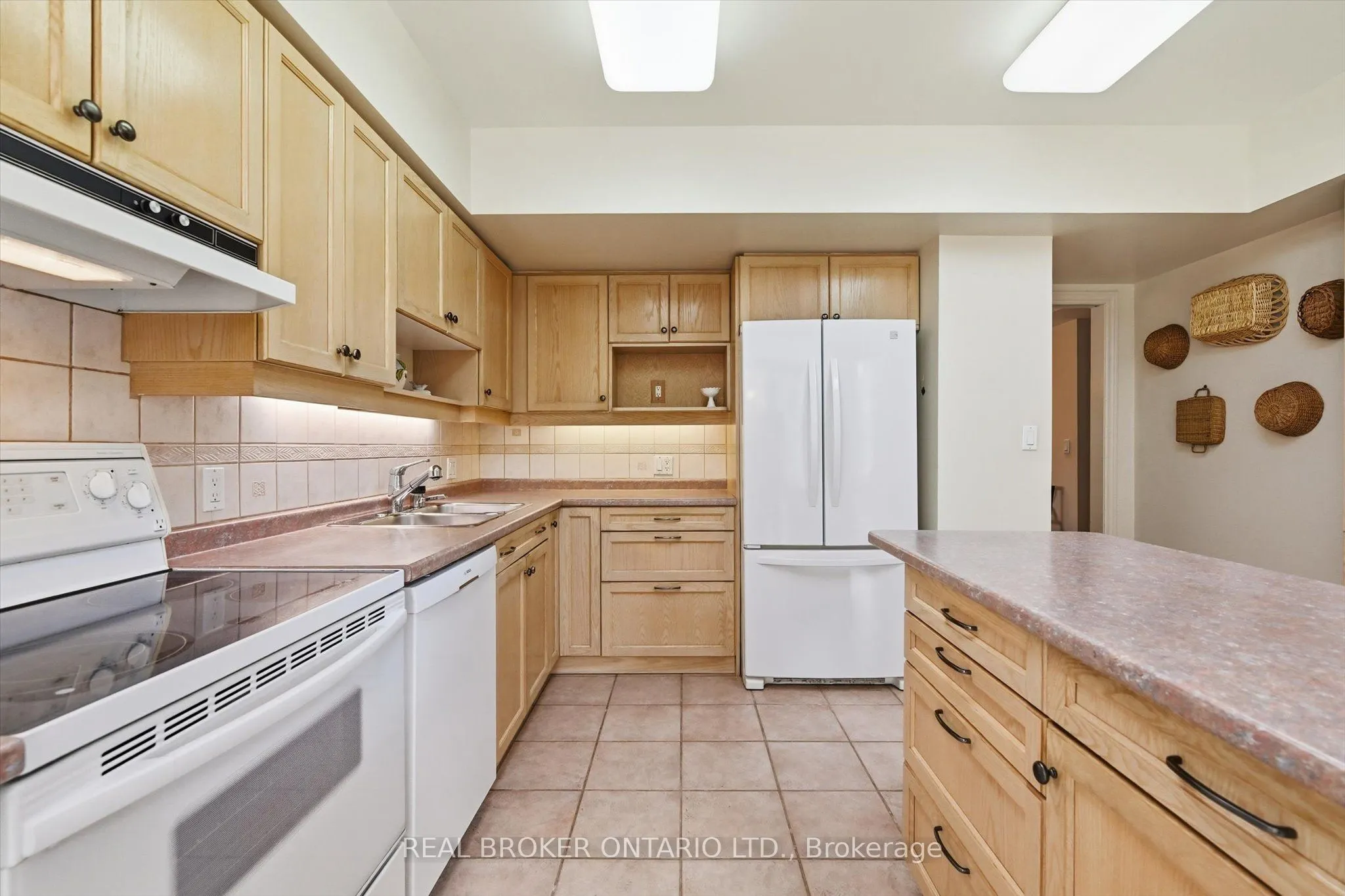 77 Governors Road, #207