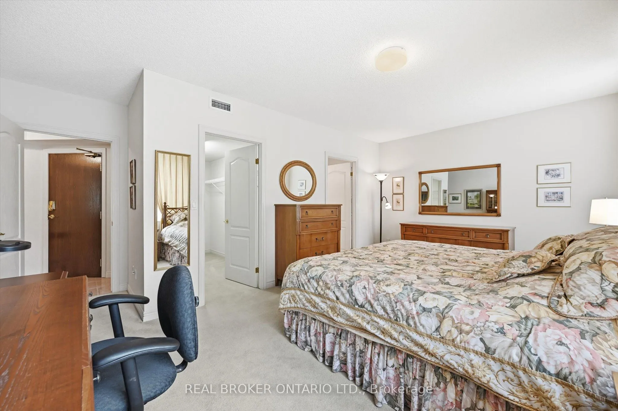 77 Governors Road, #207