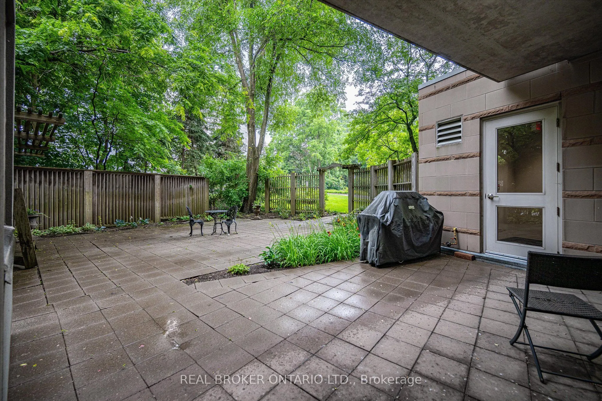 77 Governors Road, #207