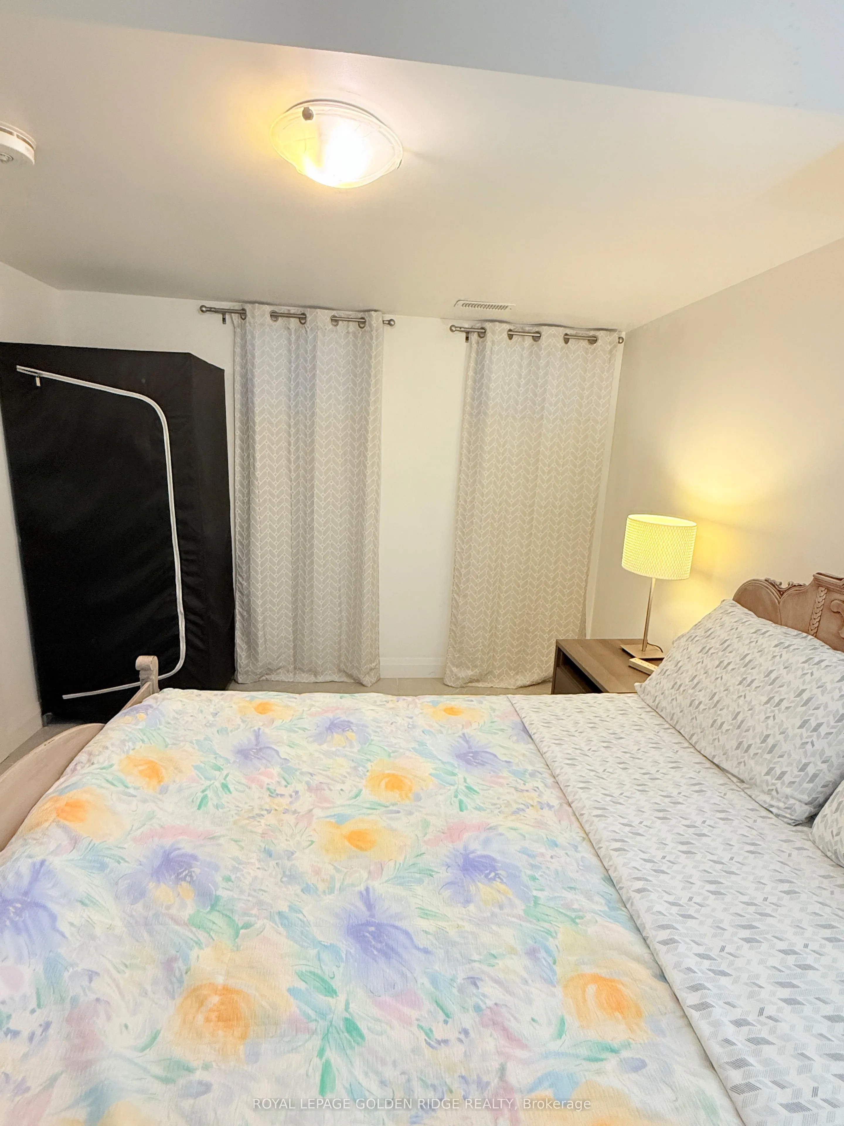 4577 Victoria Avenue