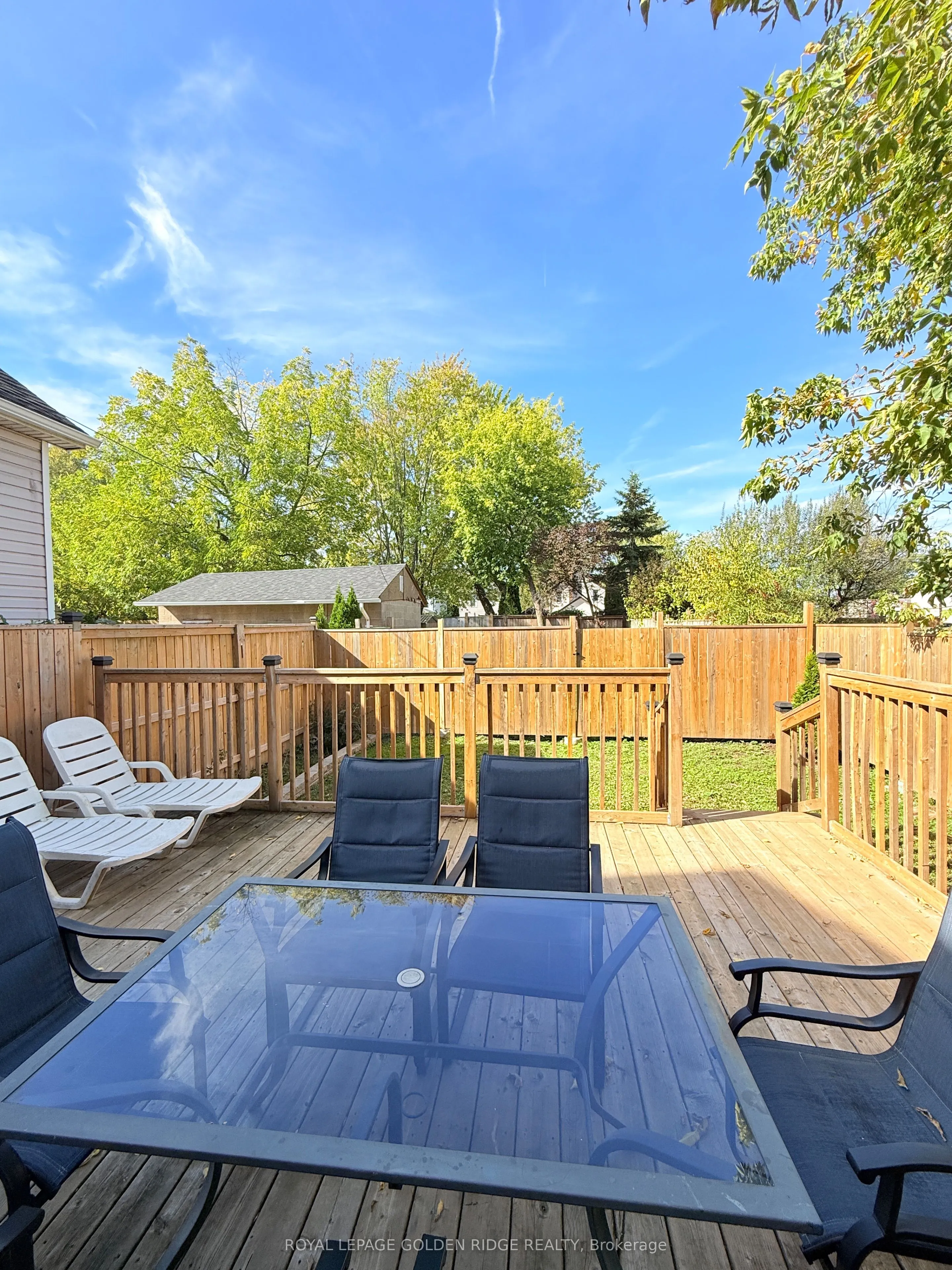 4577 Victoria Avenue