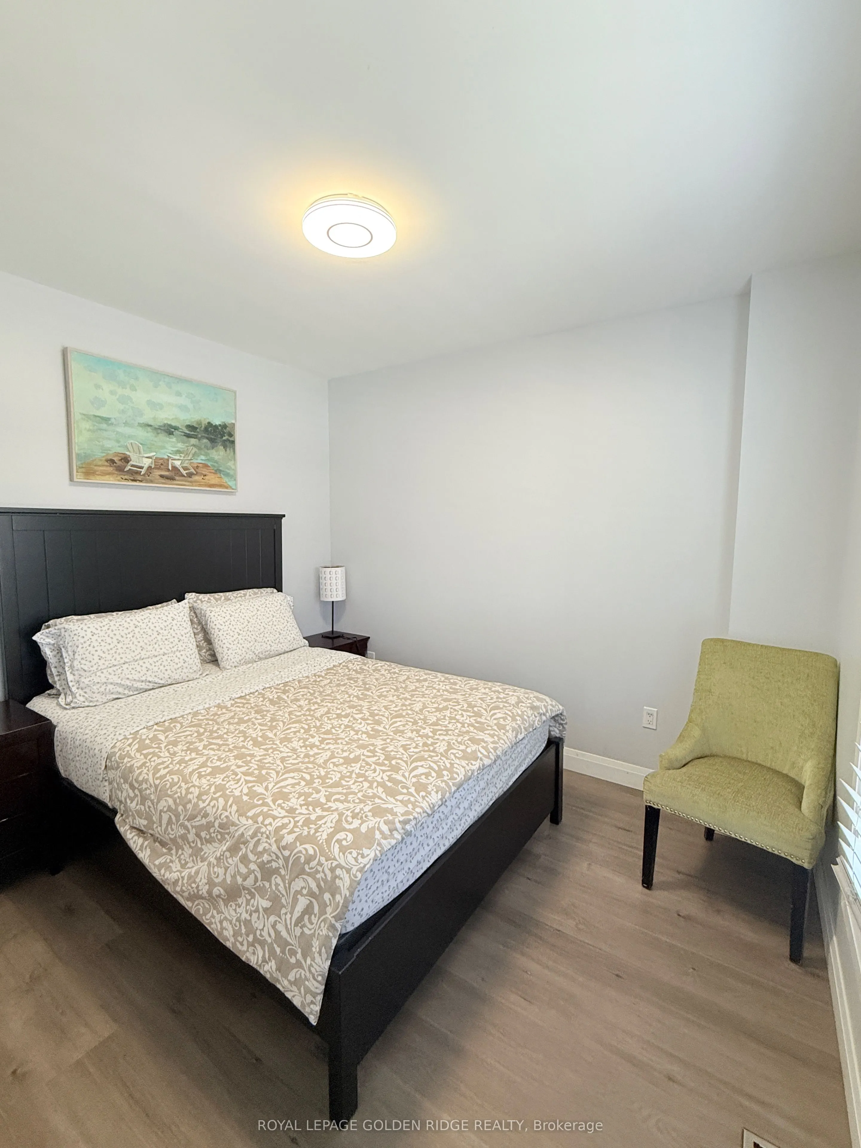 4577 Victoria Avenue