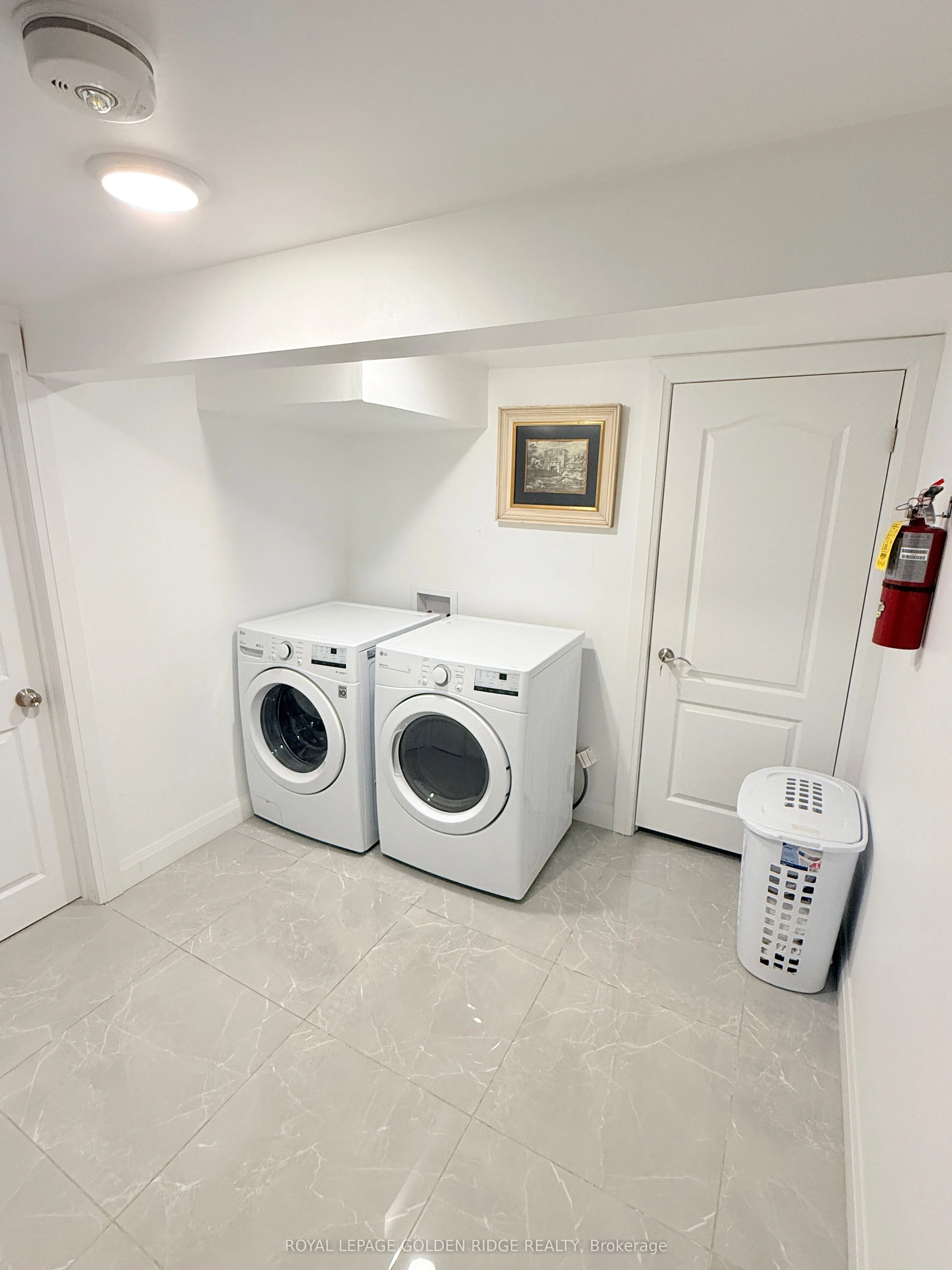 4577 Victoria Avenue