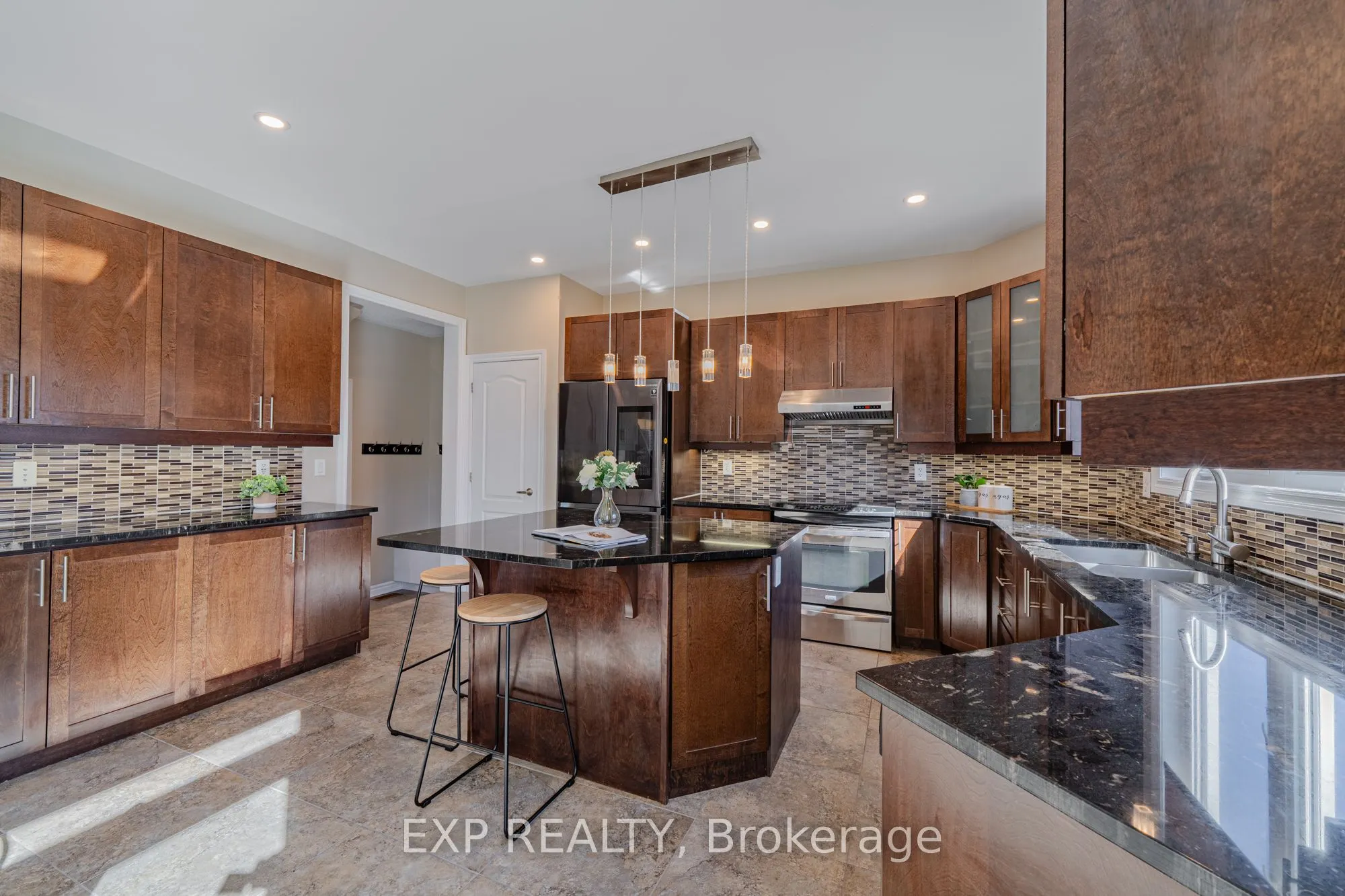 3308 RIVERSET Crescent