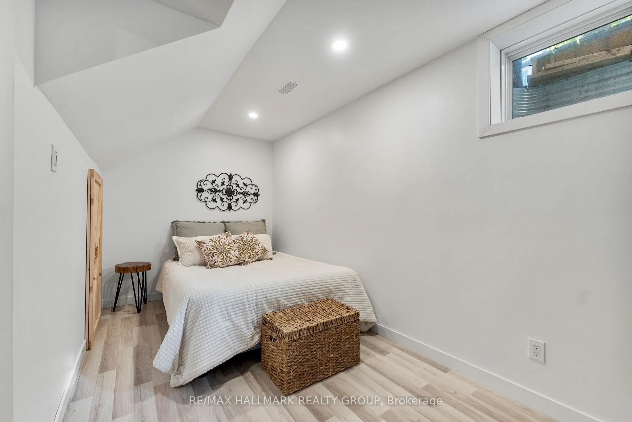 440 Edgeworth Avenue