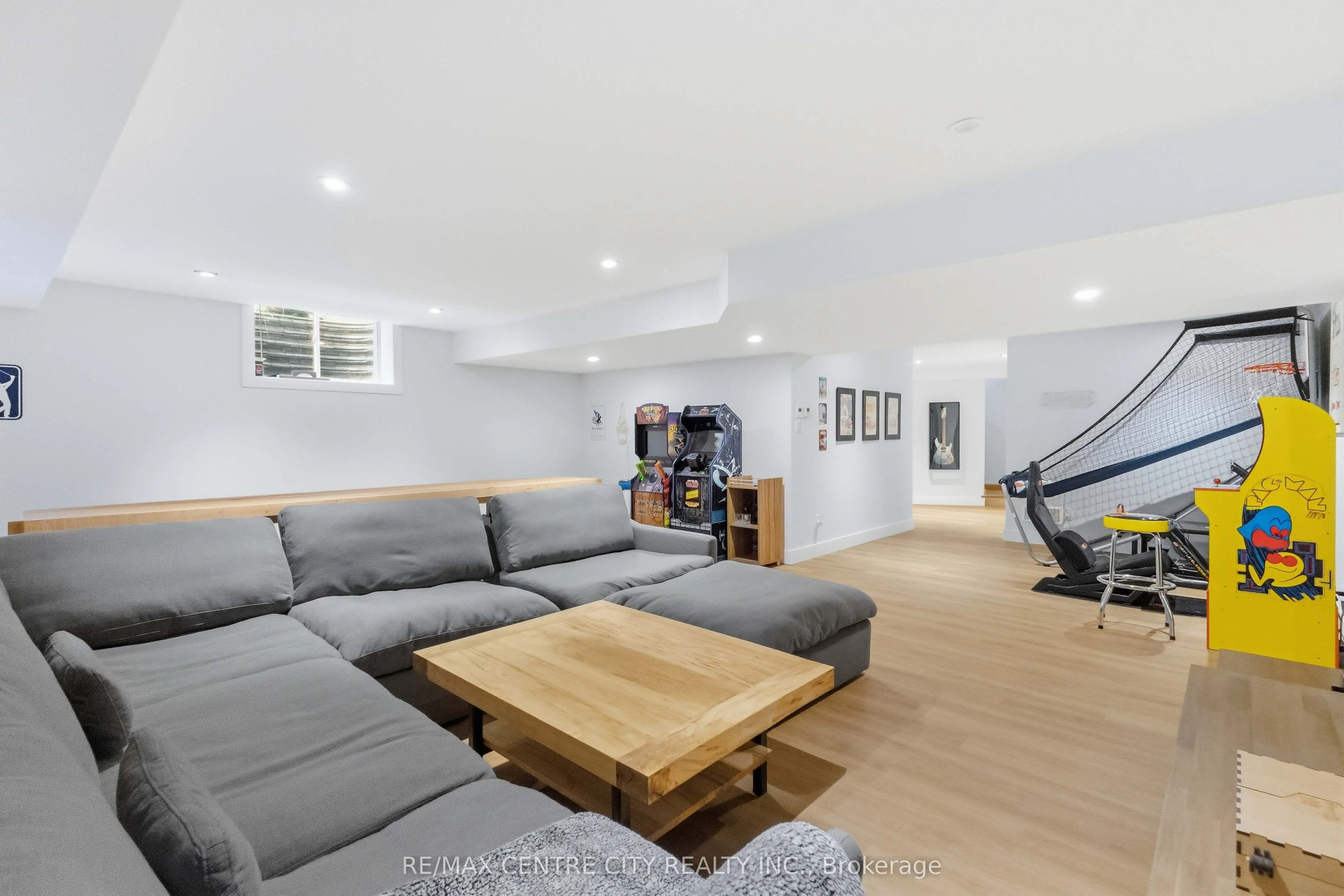 1452 Byron Baseline Road, #3