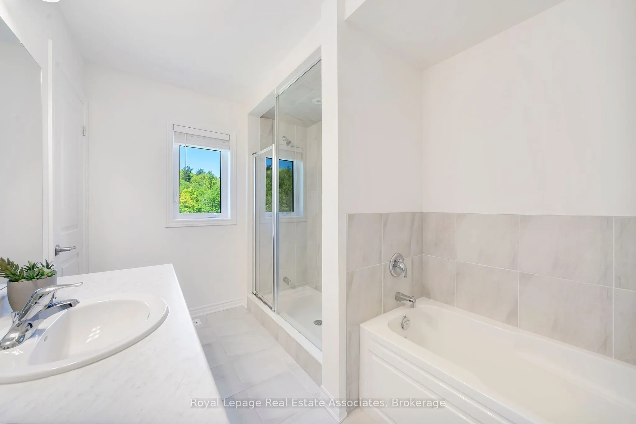 305 Garner Road W, #85