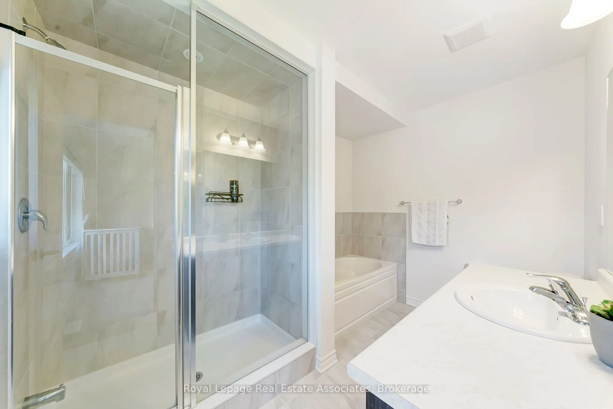 305 Garner Road W, #85