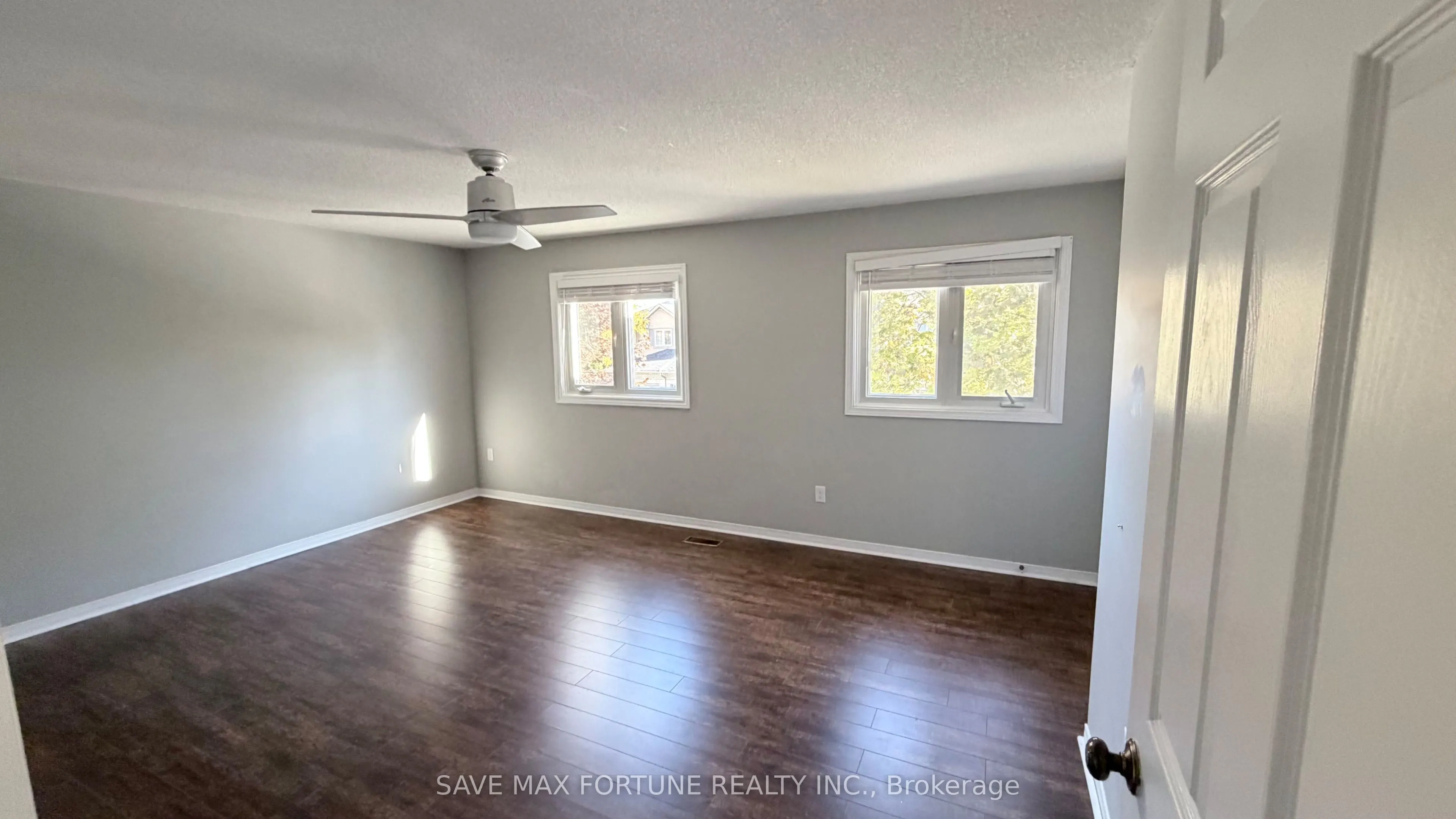 1 Royalwood Court, #27