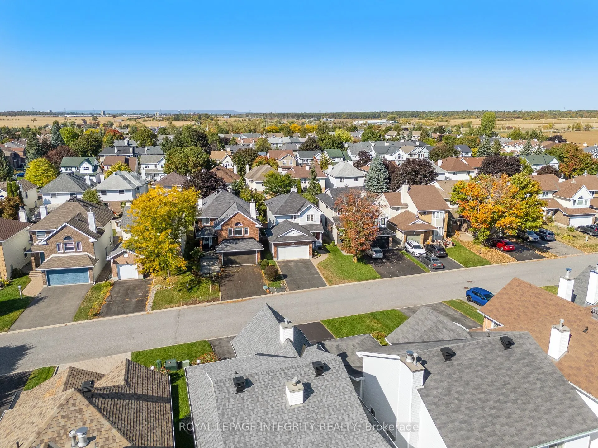 11 Royal Field Crescent