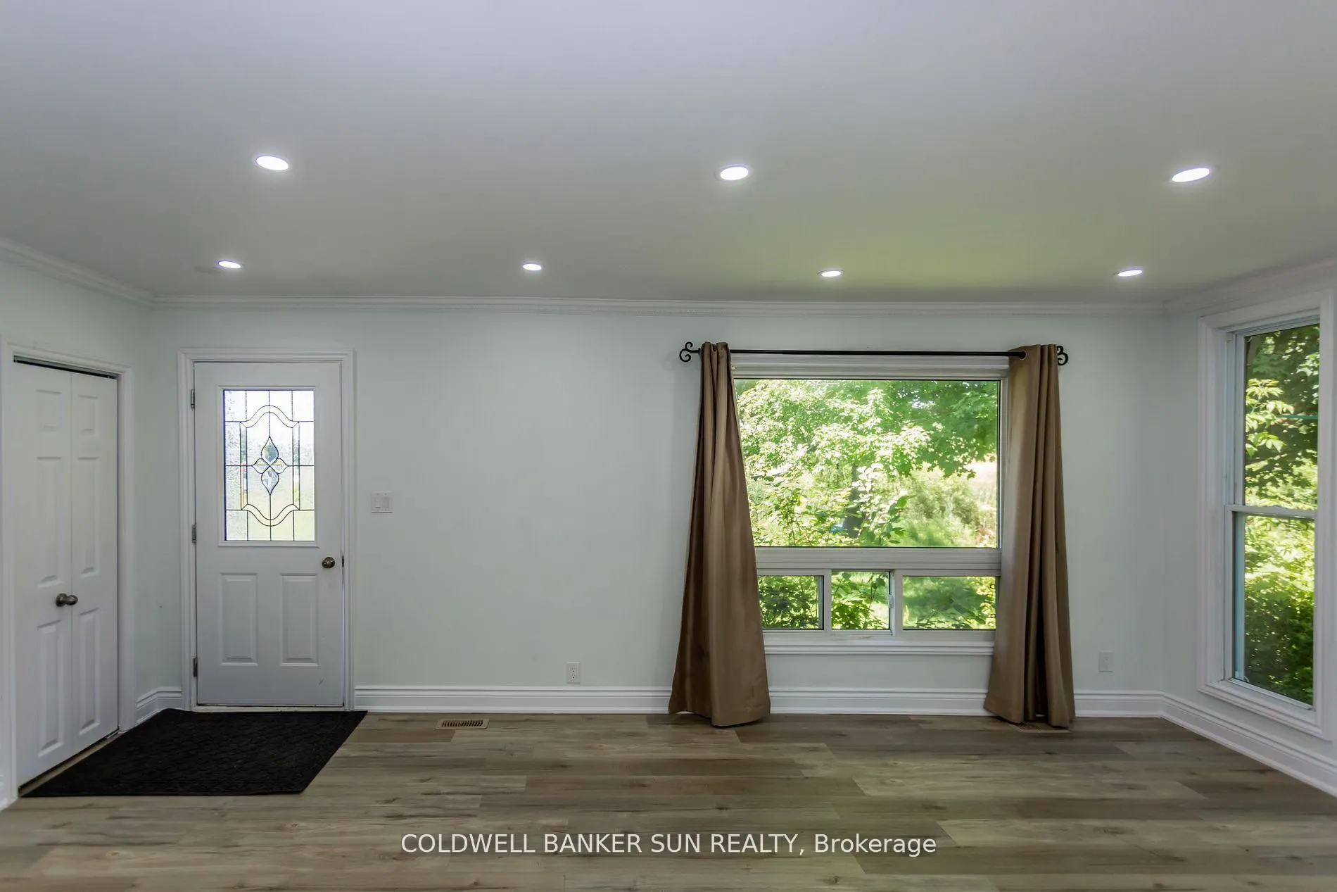 686078 Oxford Rd 2 Road