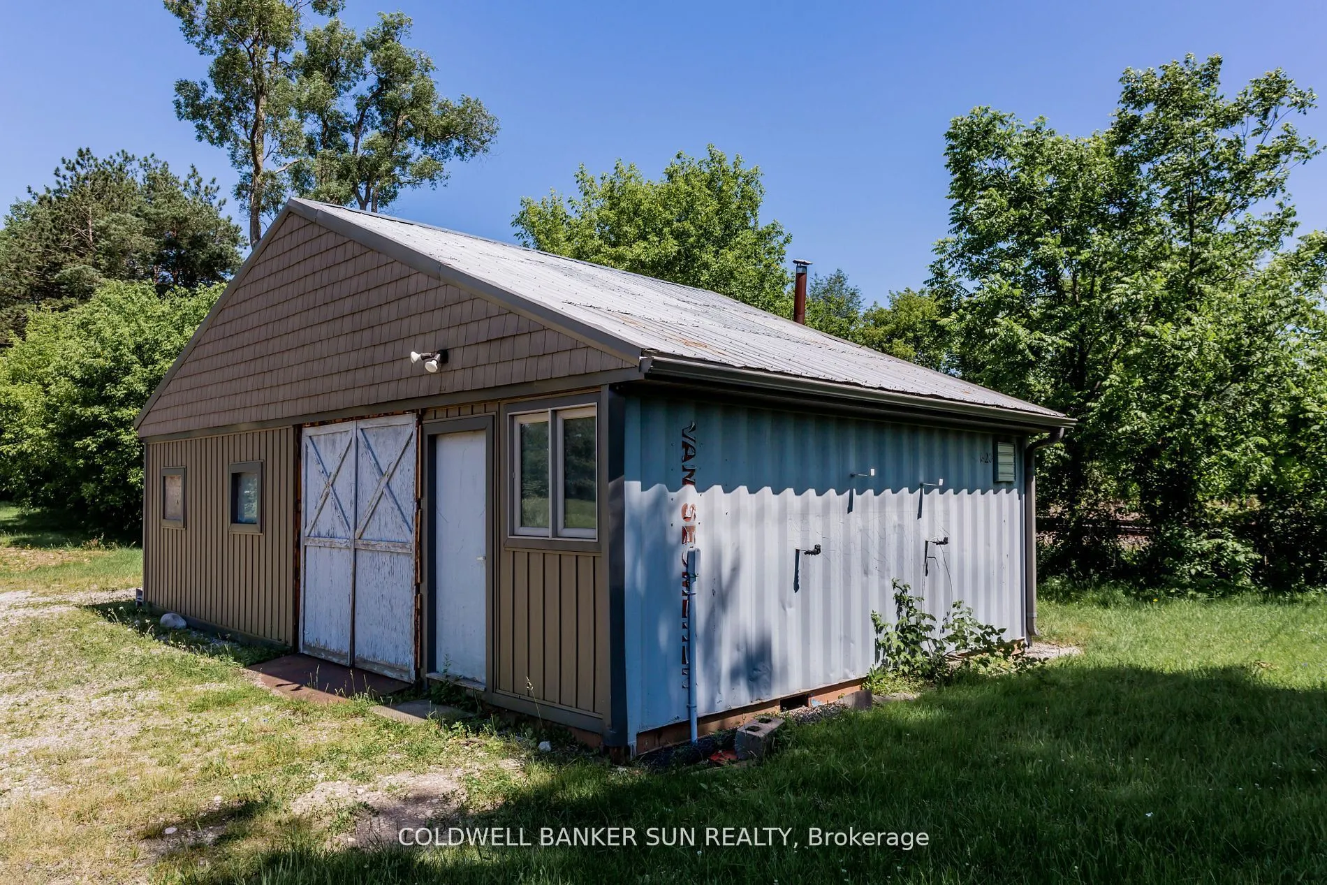 686078 Oxford Rd 2 Road