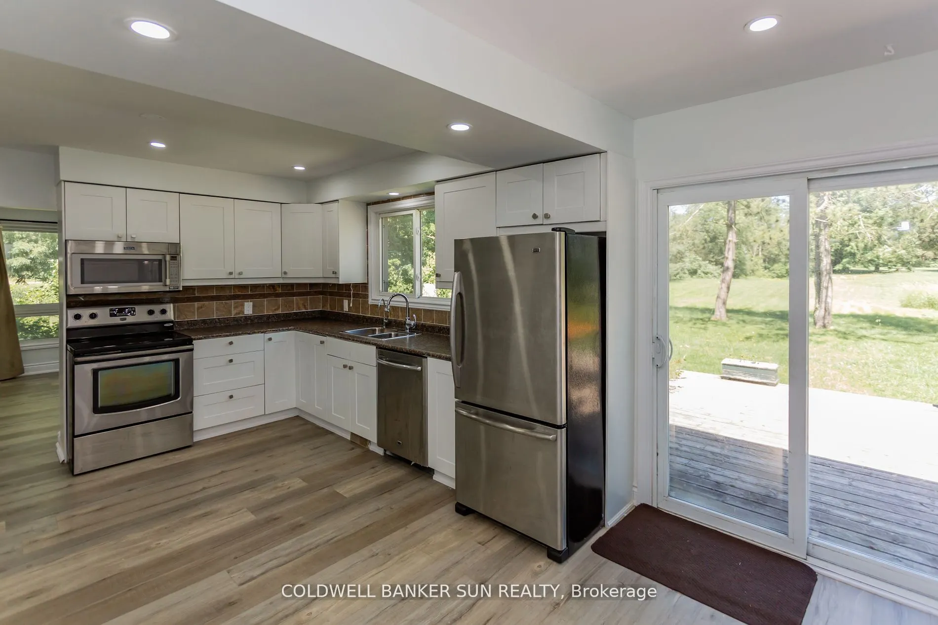 686078 Oxford Rd 2 Road