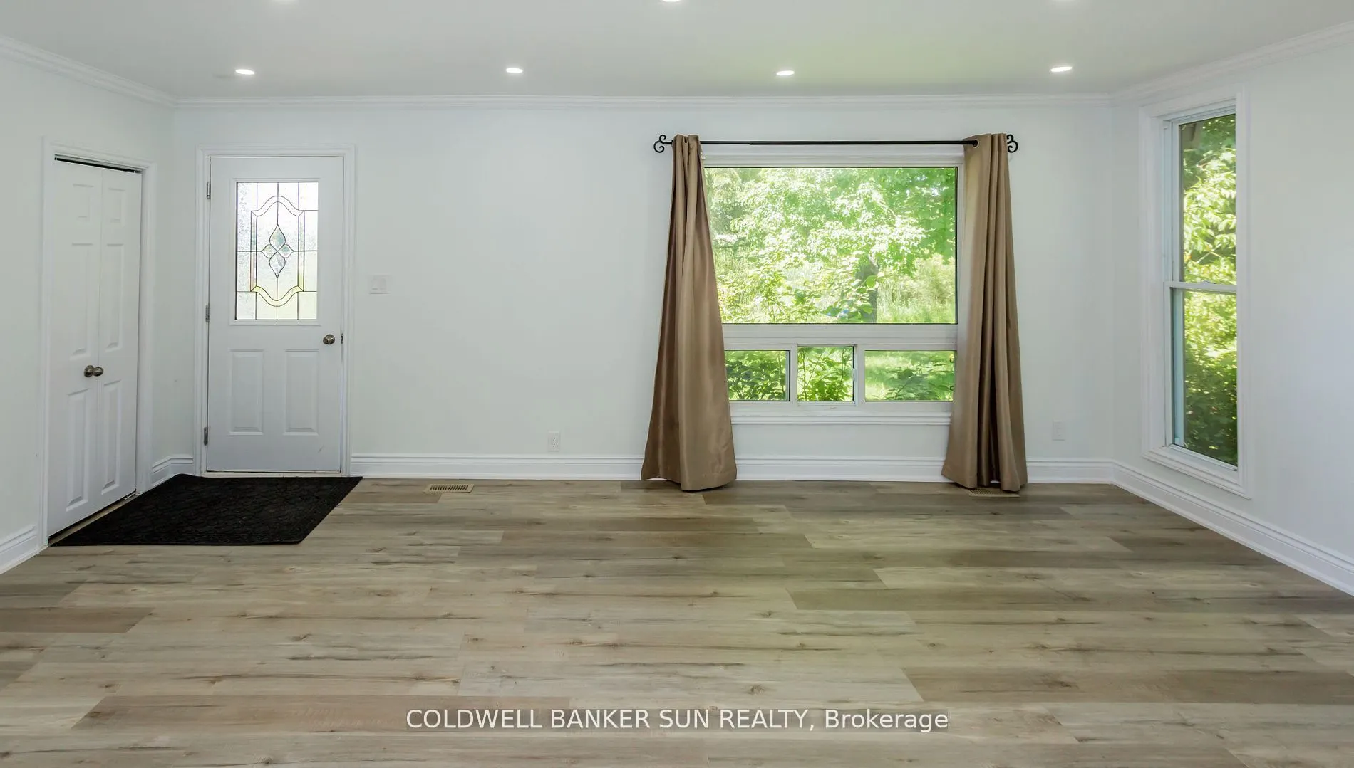 686078 Oxford Rd 2 Road