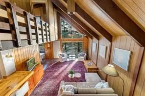 1033 Bayview Point Road