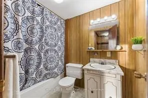 1033 Bayview Point Road