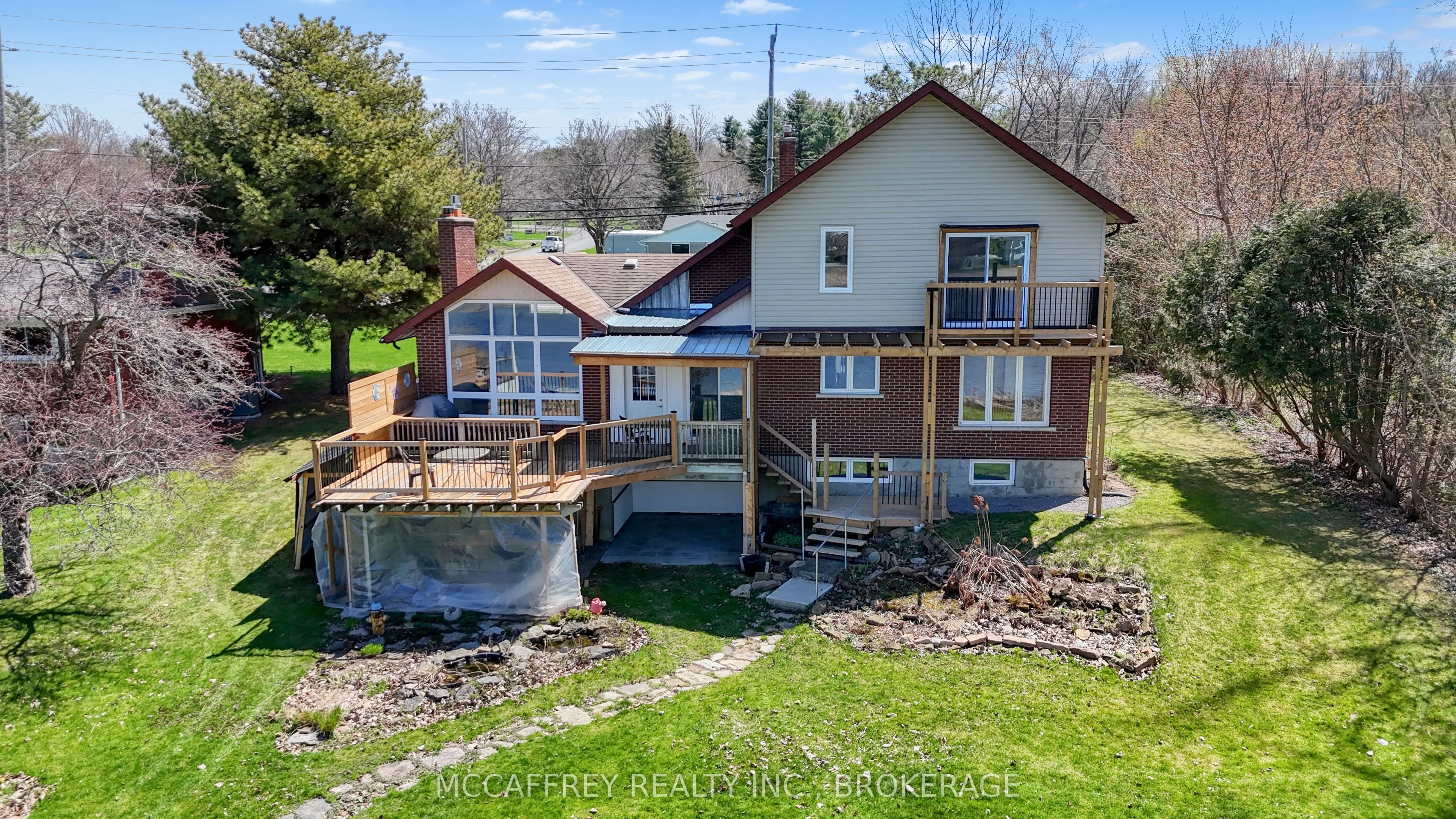 79 River Road