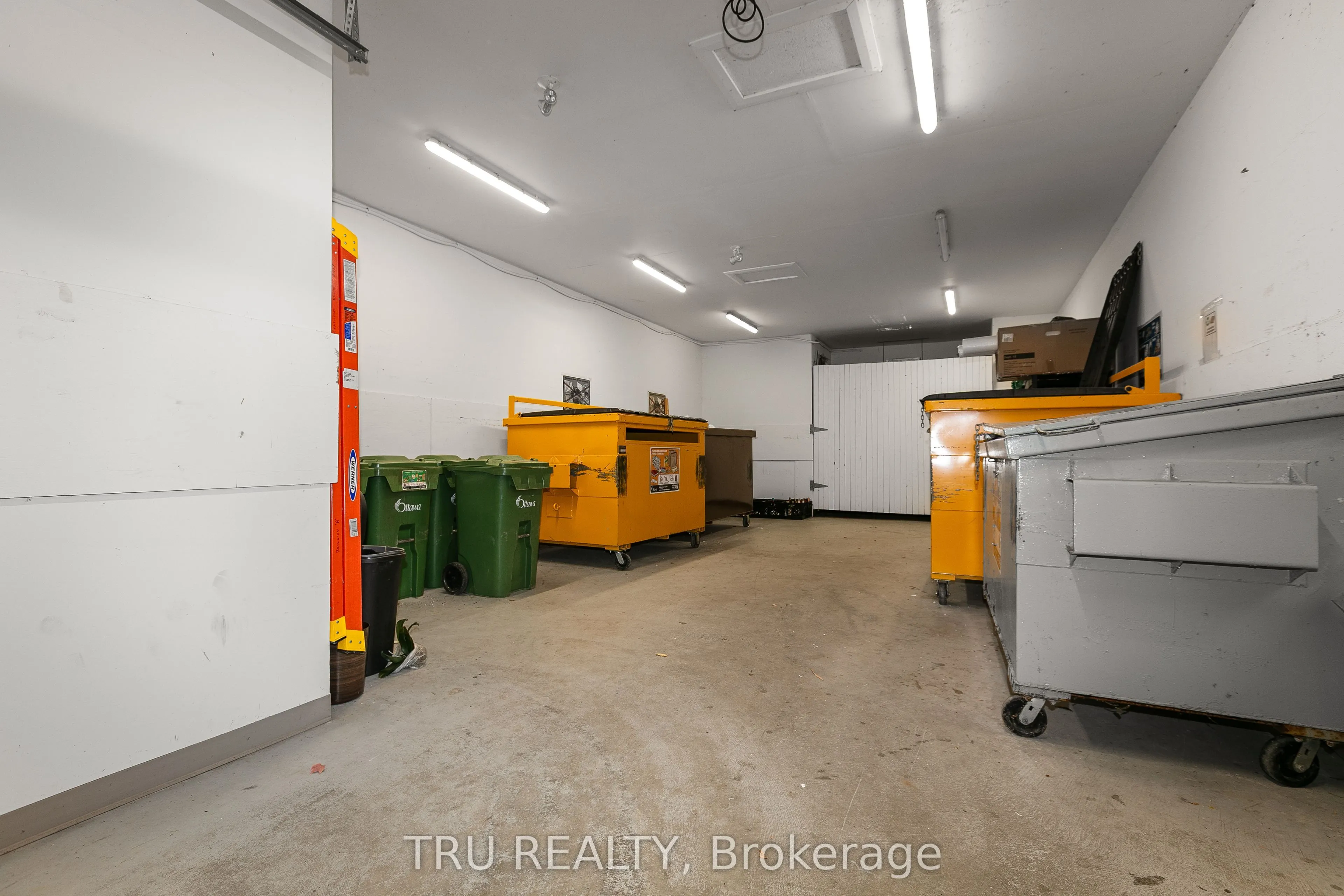 120 Cortile Private S, #201