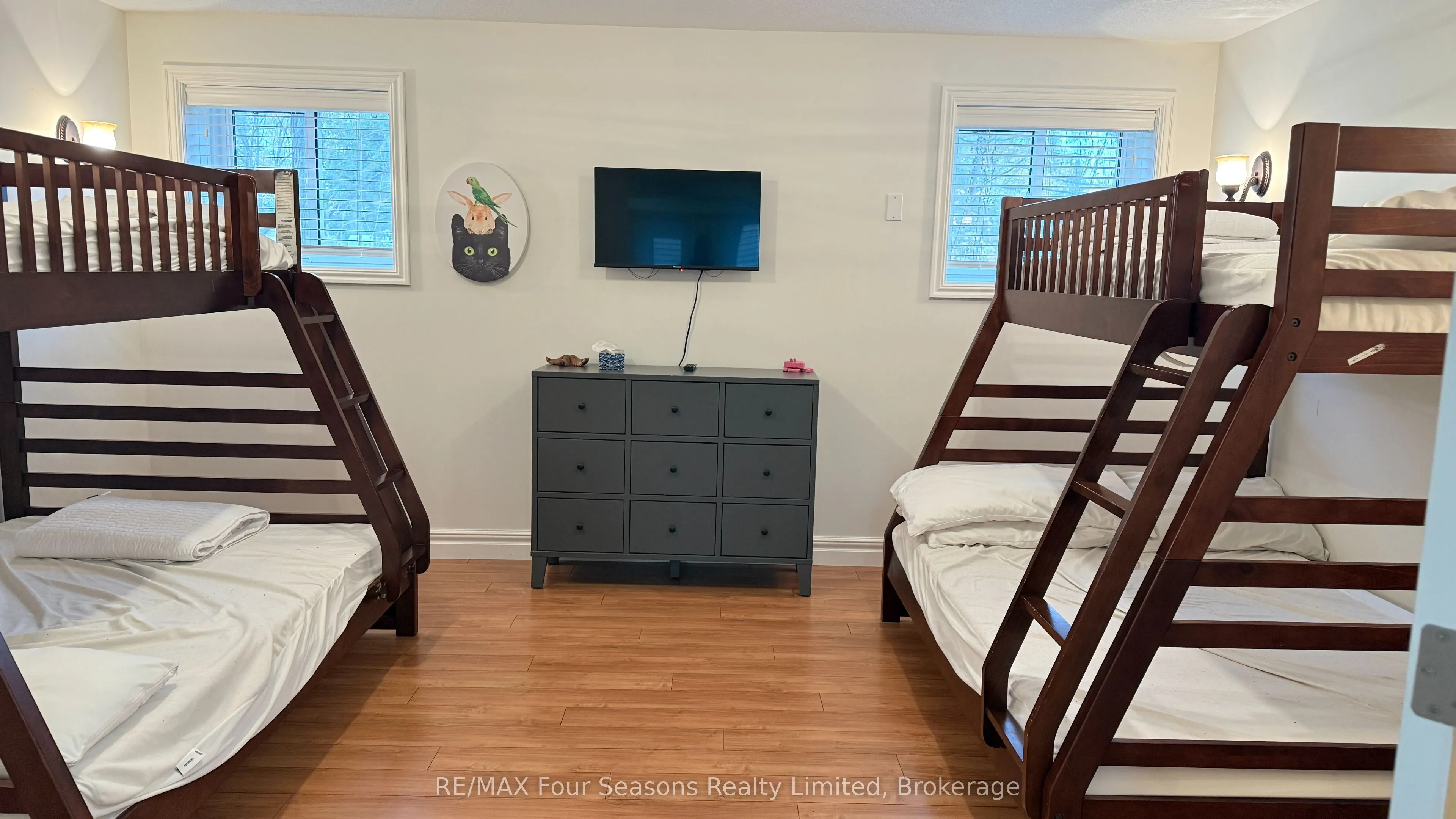 37 Silver Lake Crescent