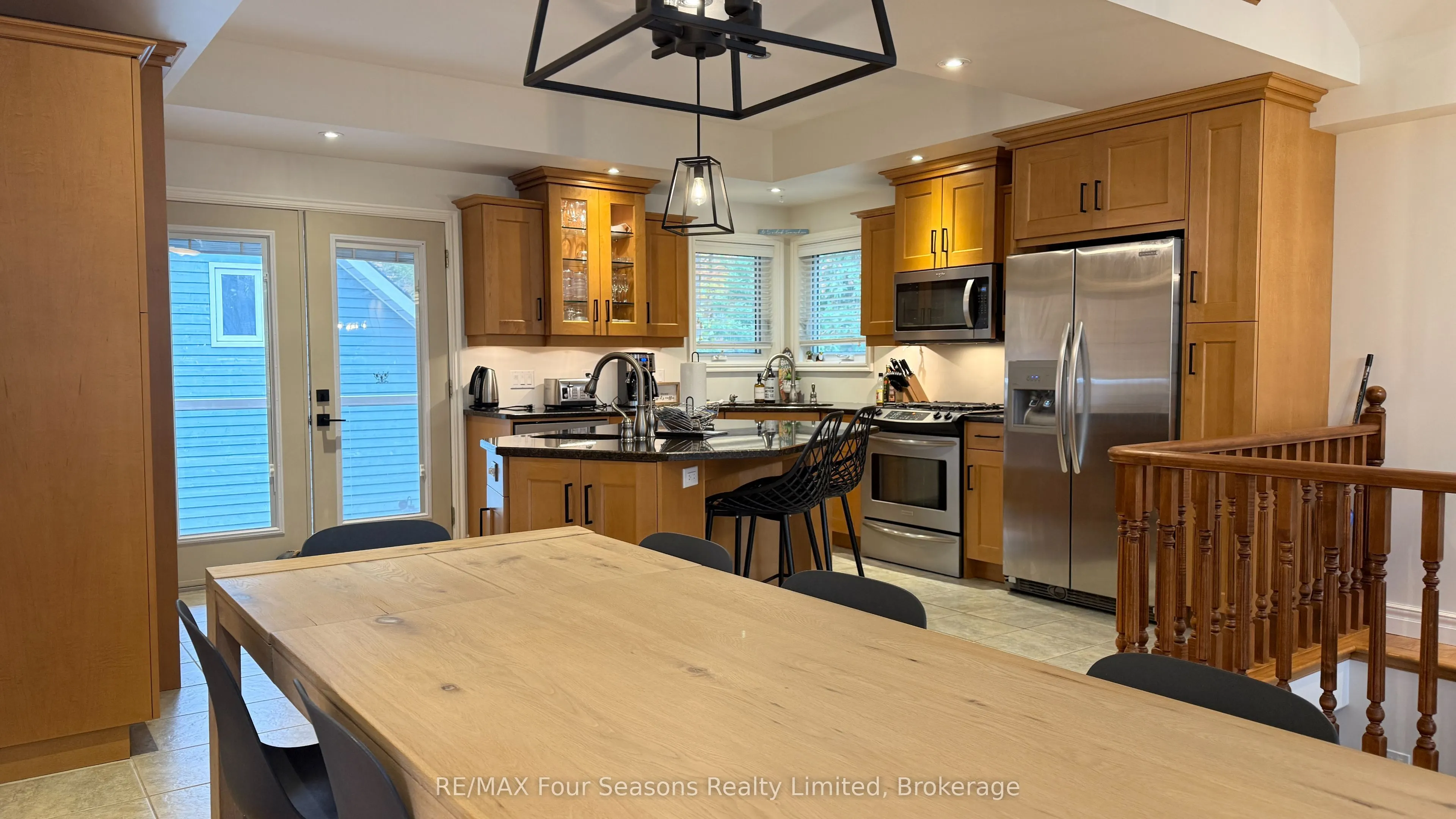 37 Silver Lake Crescent