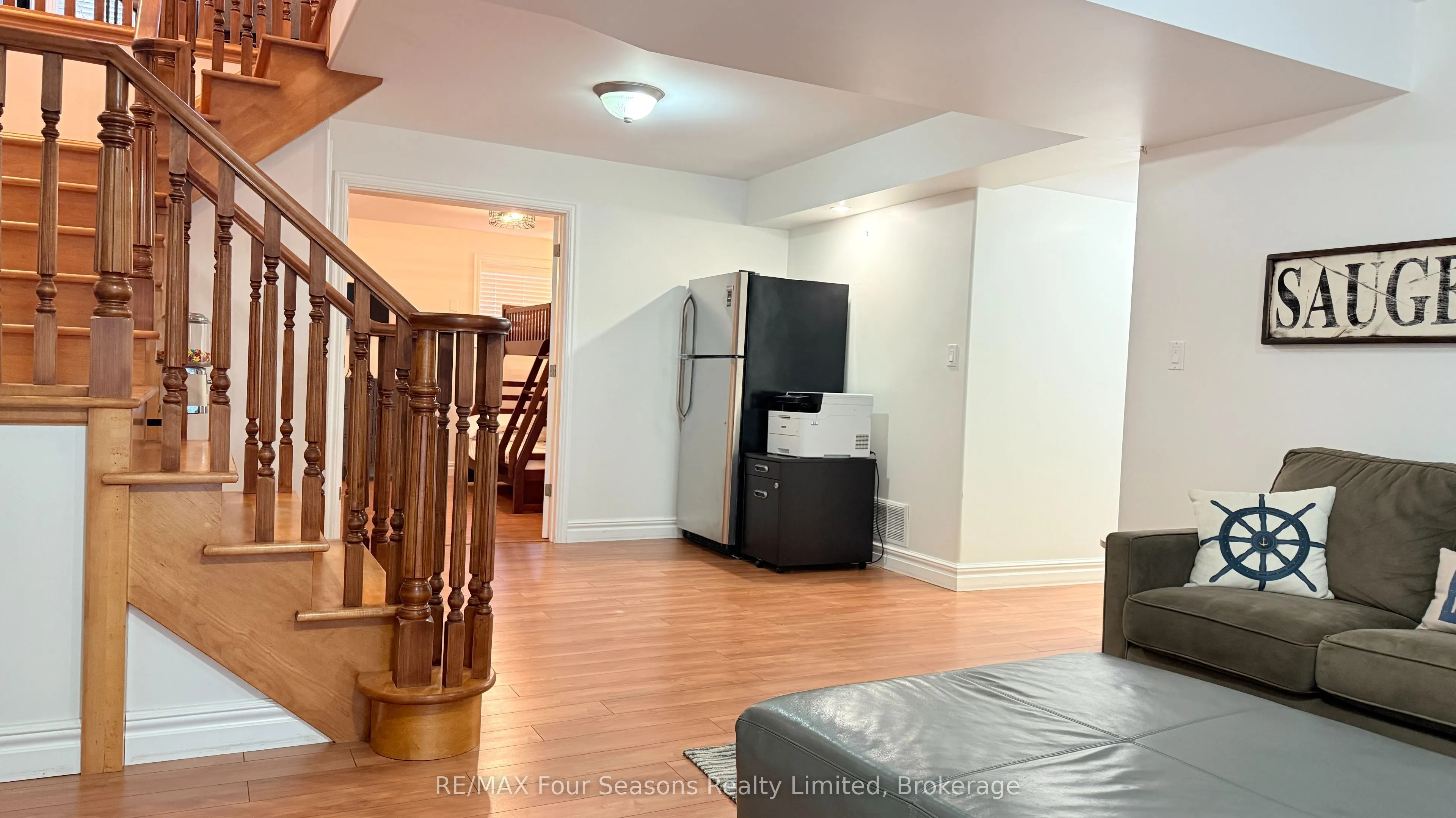 37 Silver Lake Crescent