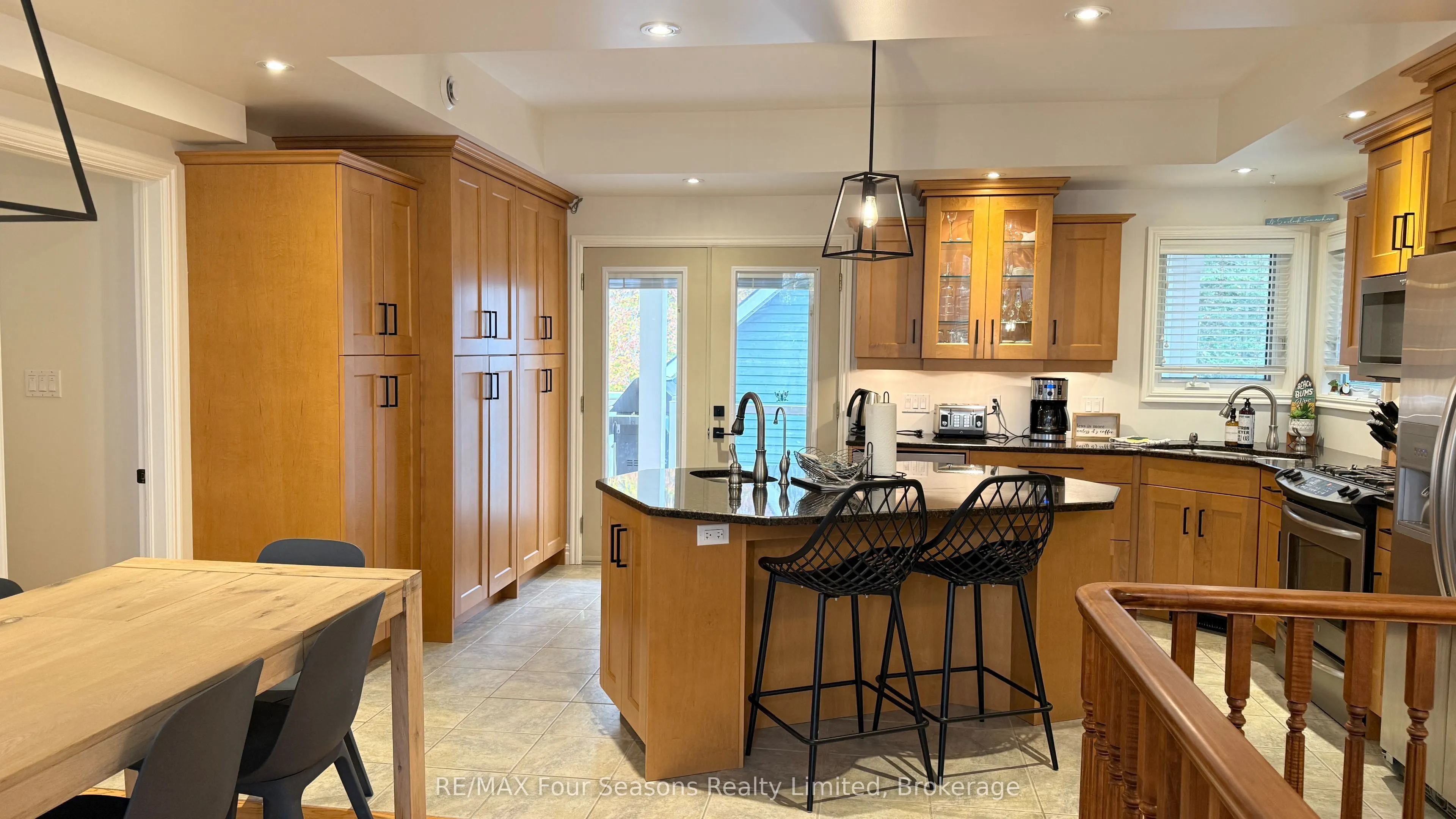 37 Silver Lake Crescent