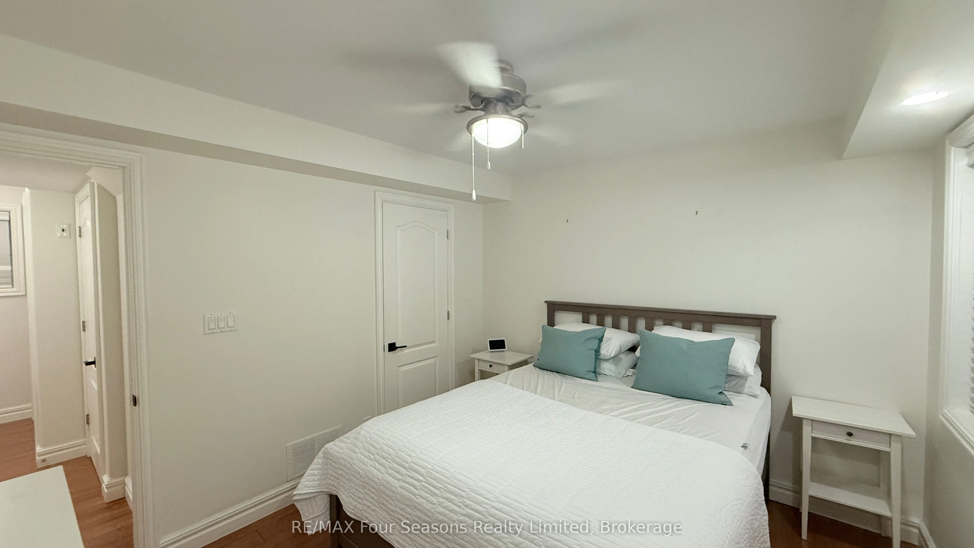 37 Silver Lake Crescent