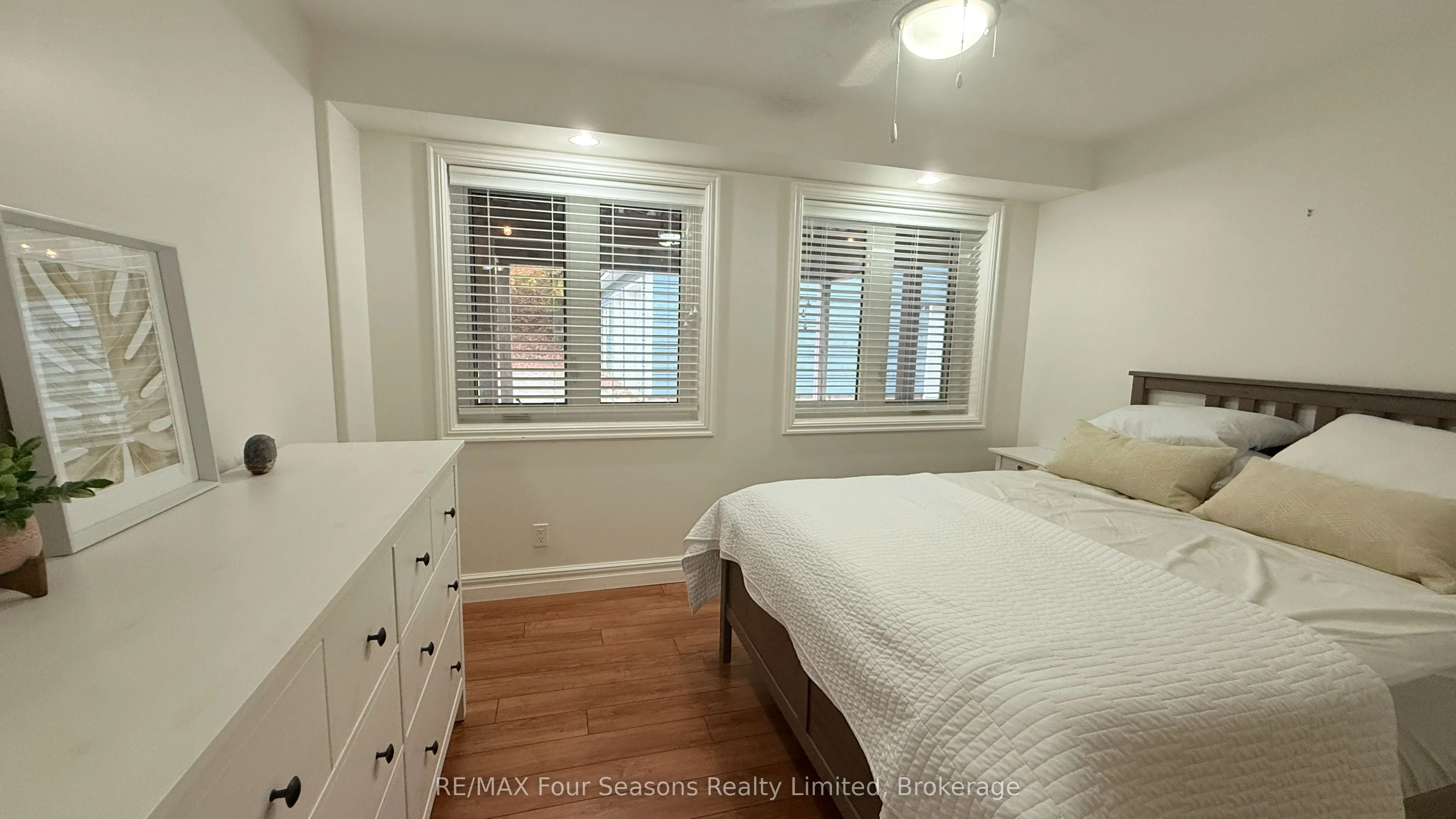 37 Silver Lake Crescent