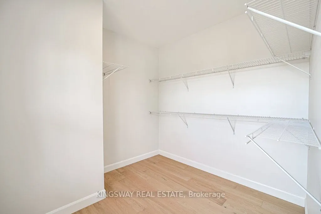 242 Percy Boom Road N