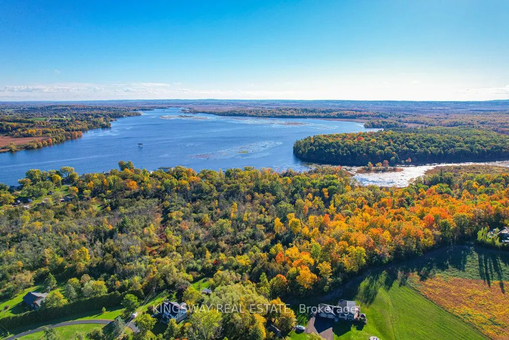 242 Percy Boom Road N