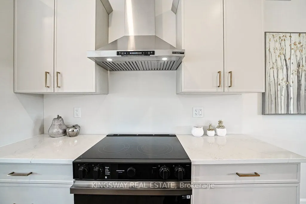 242 Percy Boom Road N