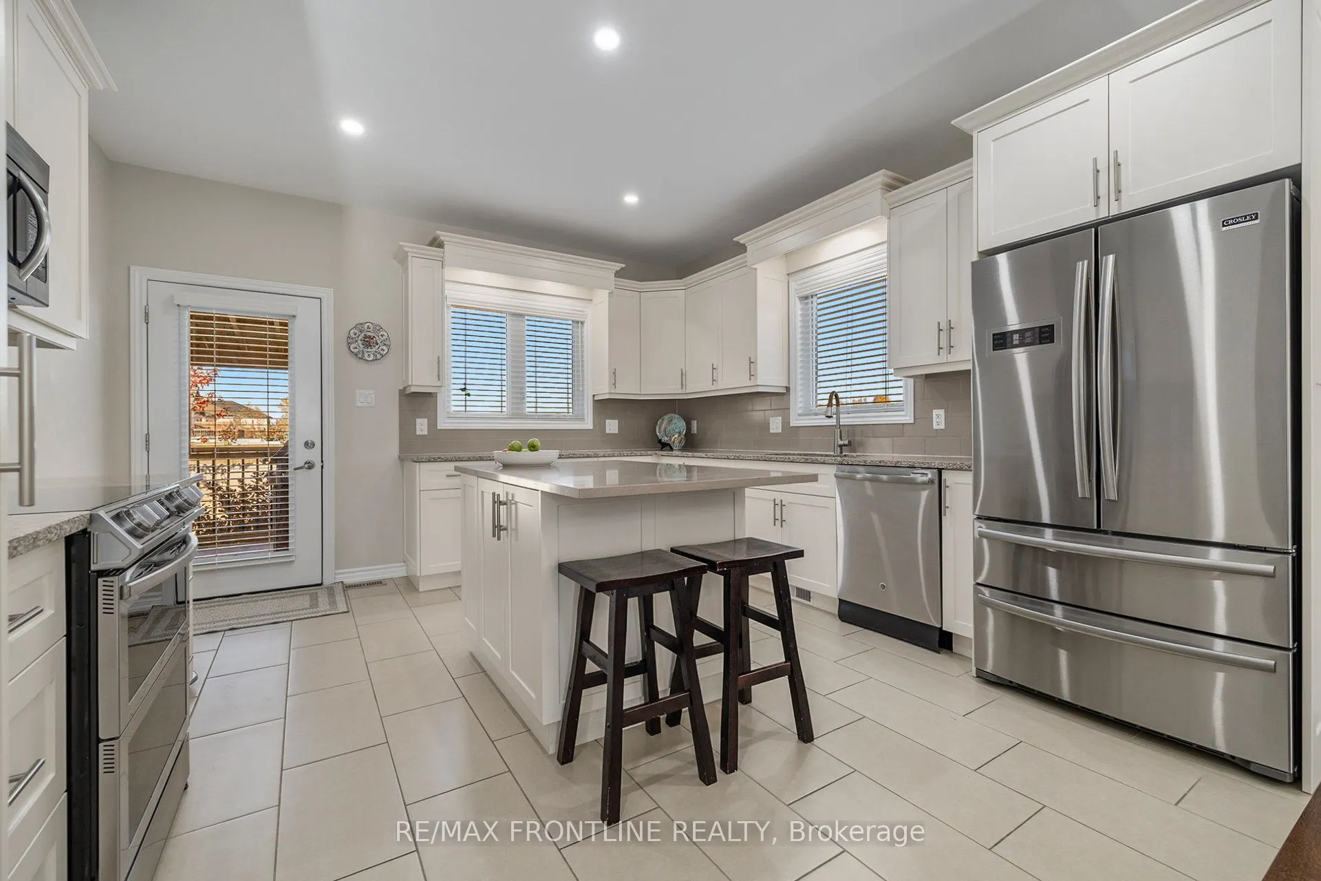 7 Senators Gate Drive