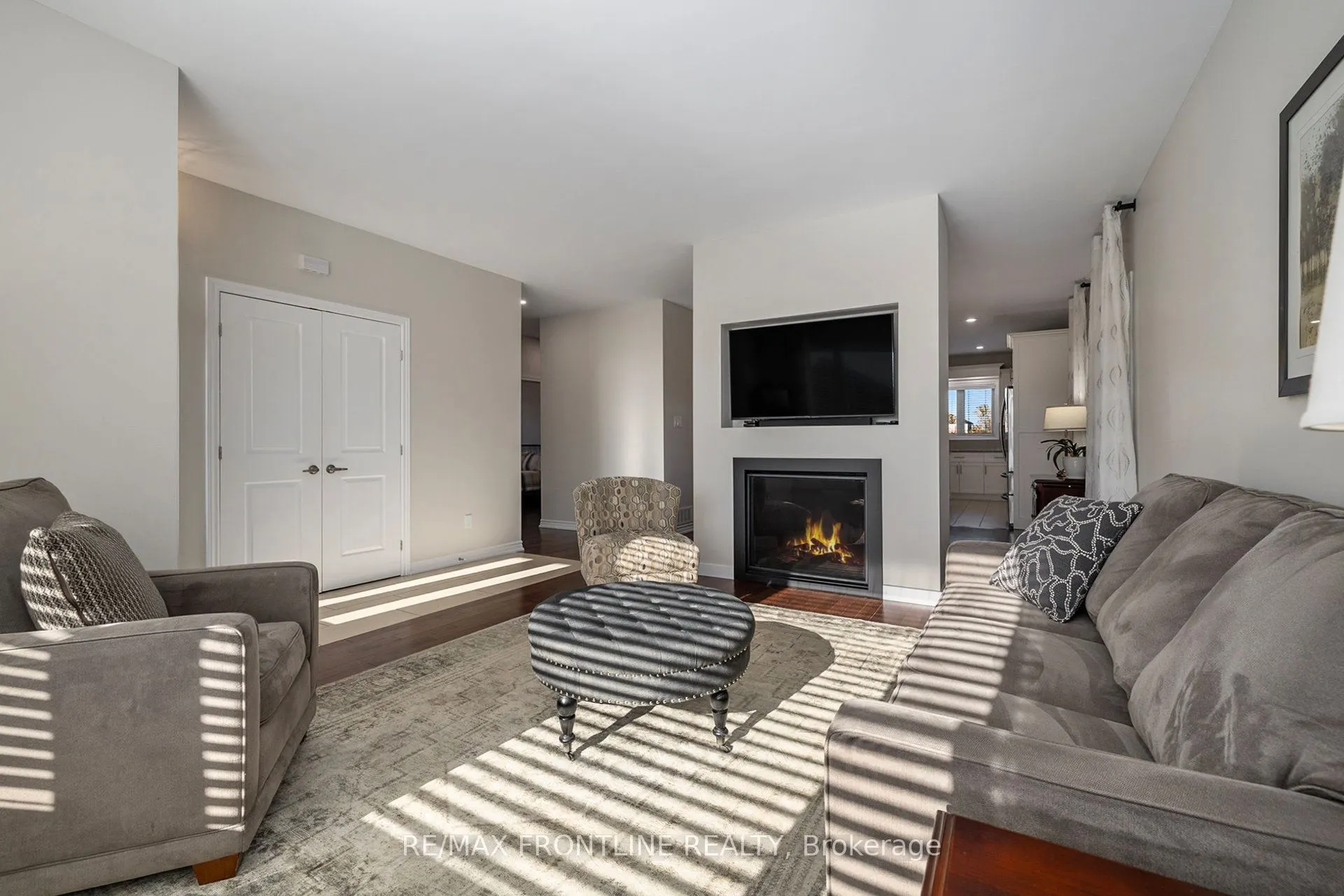 7 Senators Gate Drive