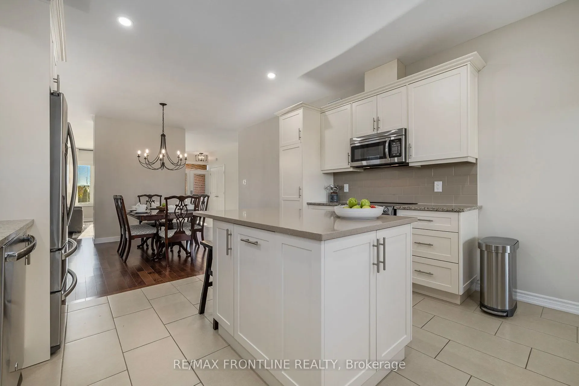 7 Senators Gate Drive