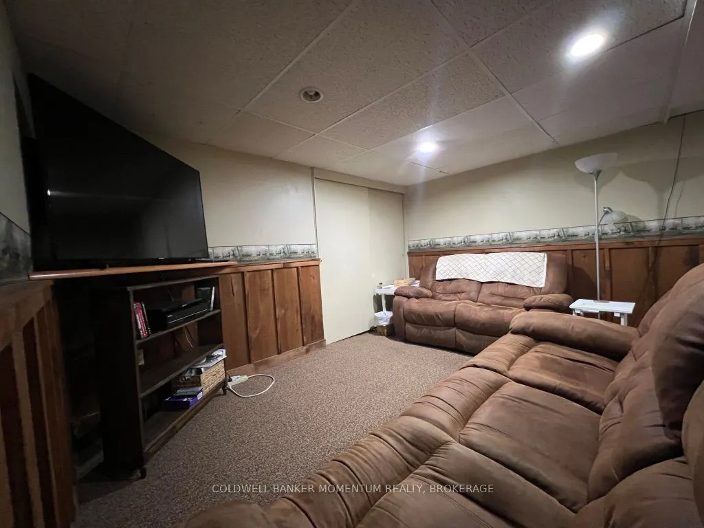 3834 Victoria Avenue