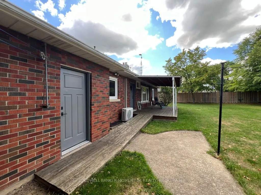 3834 Victoria Avenue