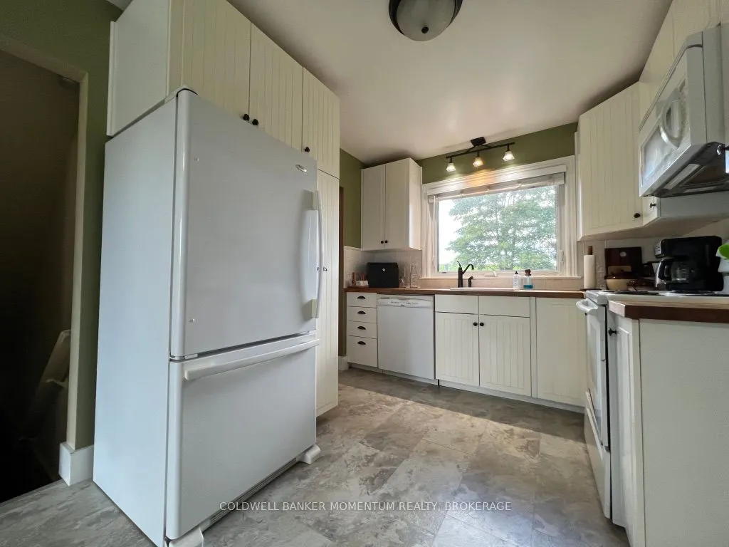 3834 Victoria Avenue