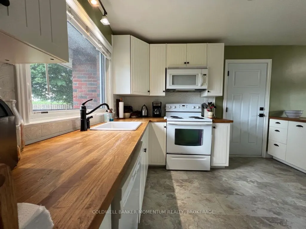 3834 Victoria Avenue