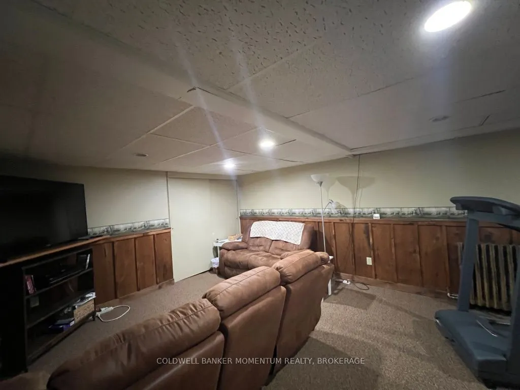 3834 Victoria Avenue